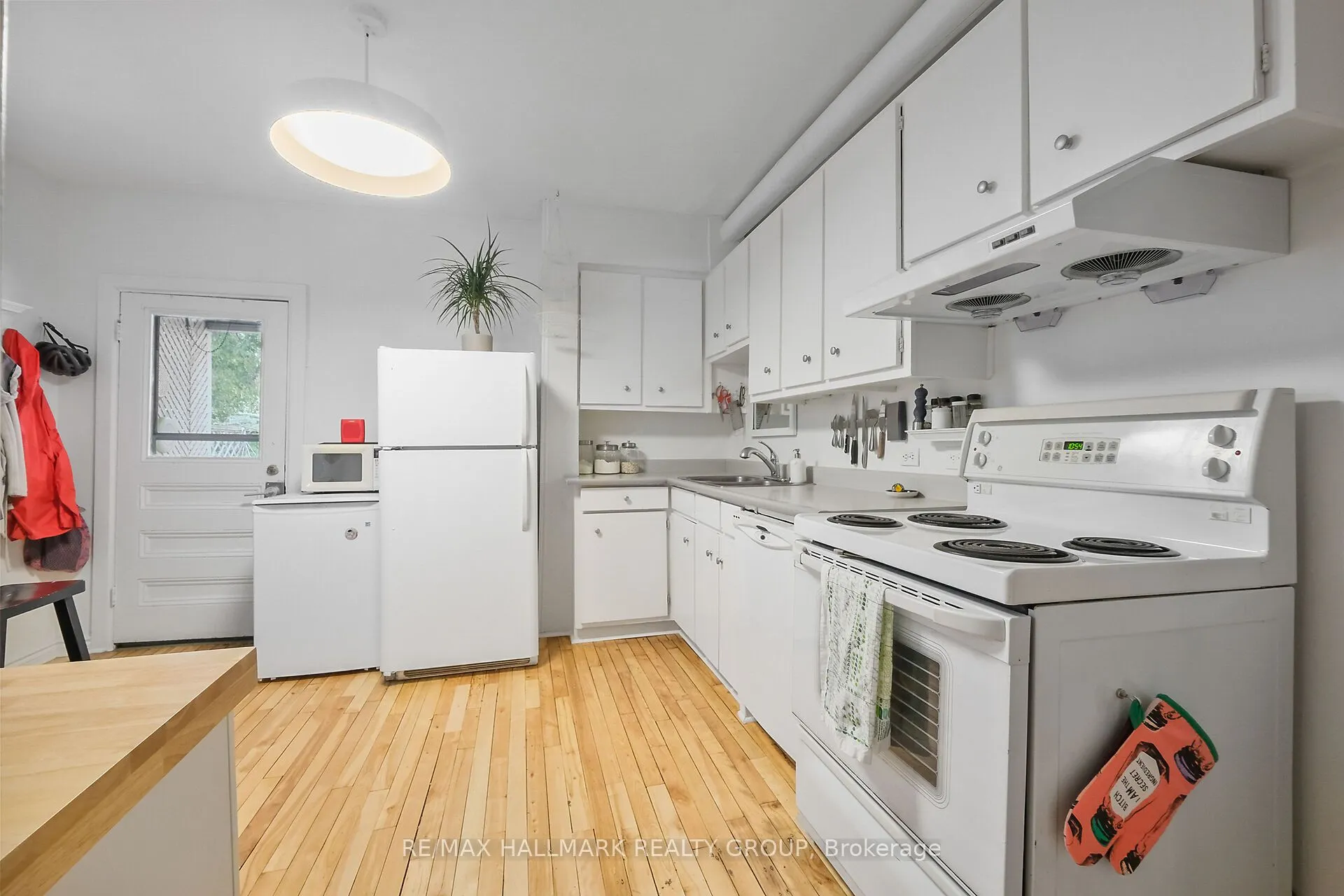230 Booth Street