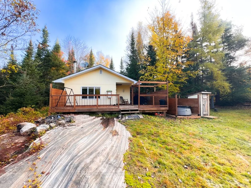 17 Ainslie Lake Road