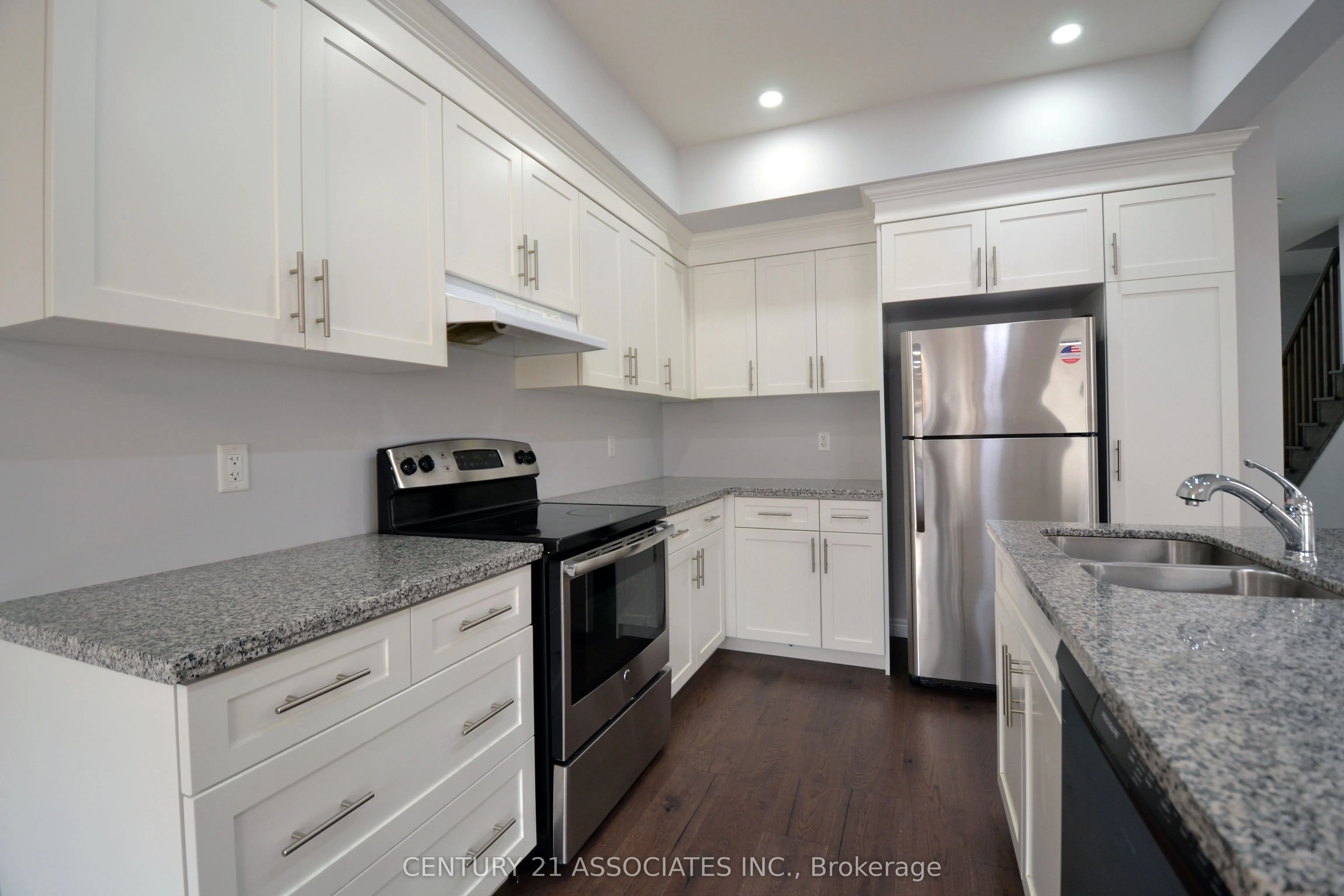 98 Shoreview Place, #6
