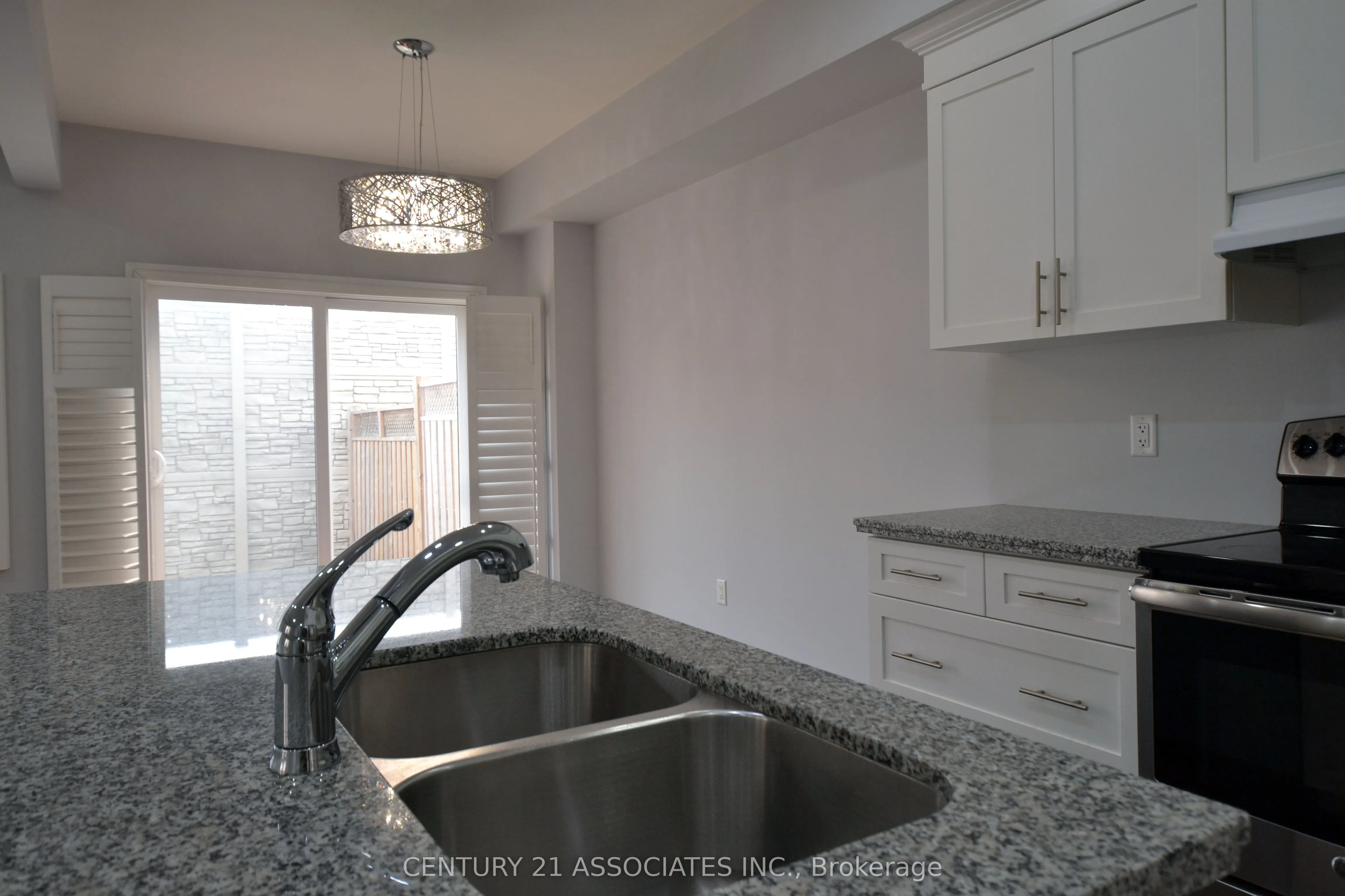 98 Shoreview Place, #6
