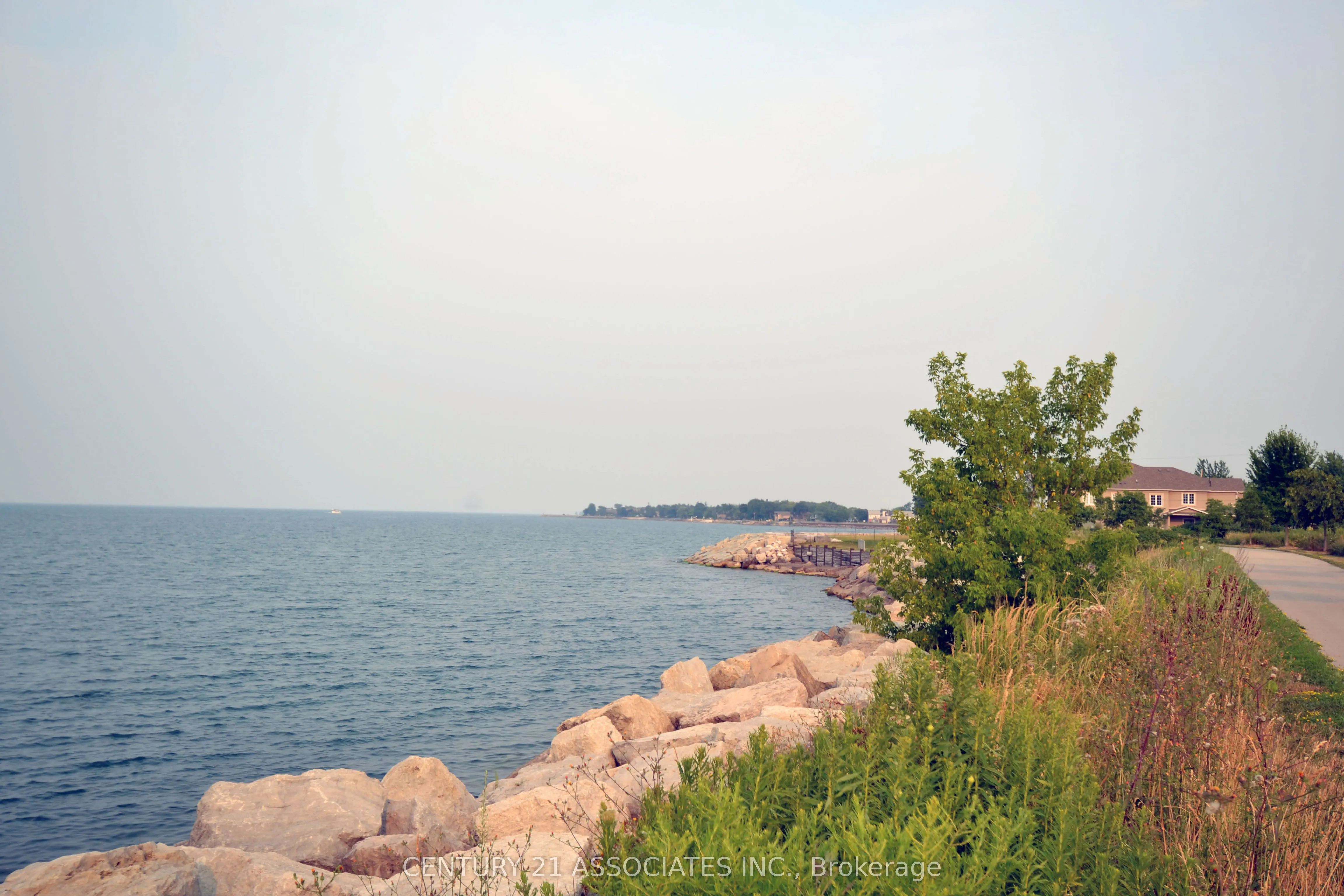 98 Shoreview Place, #6