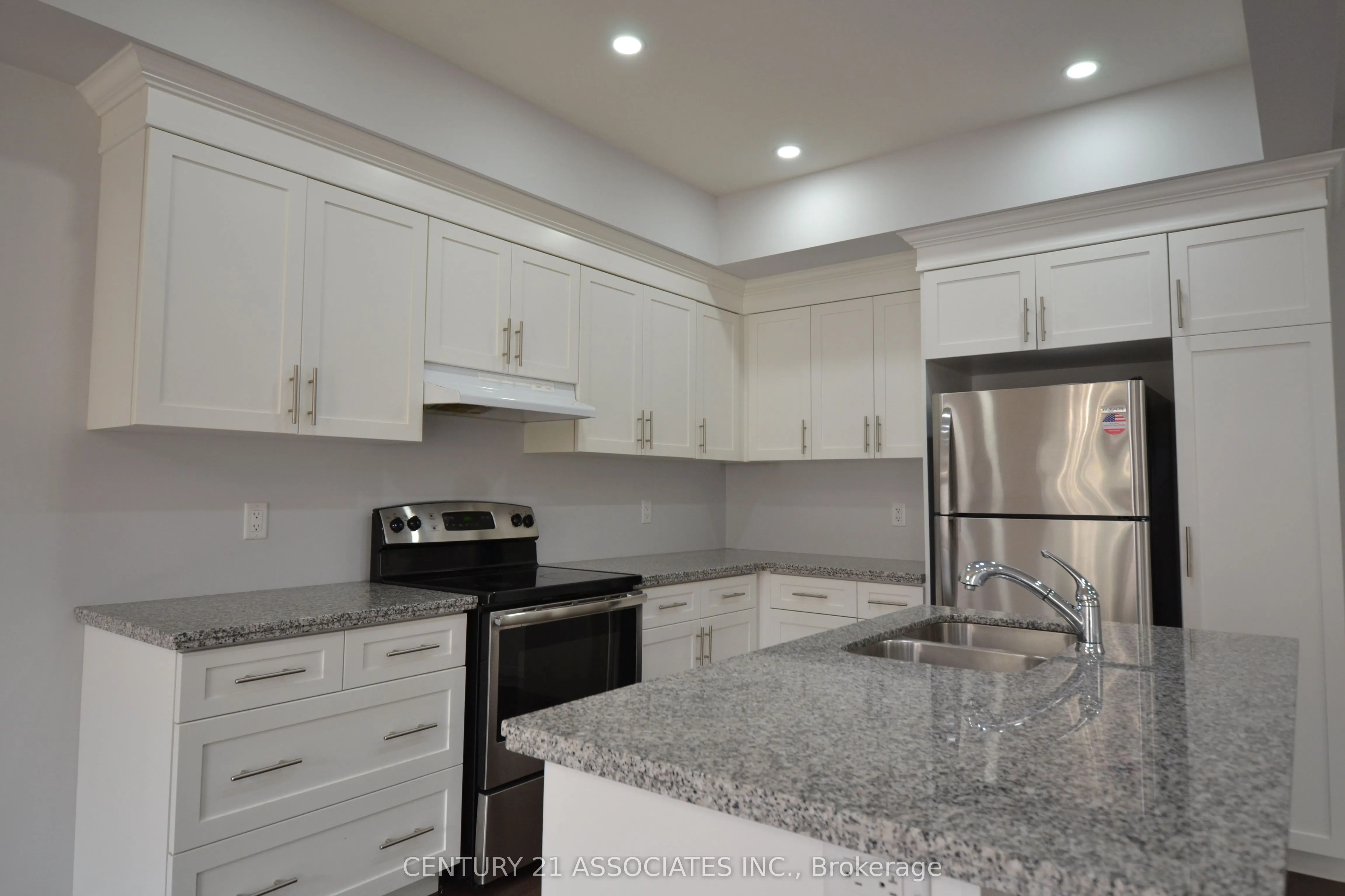98 Shoreview Place, #6
