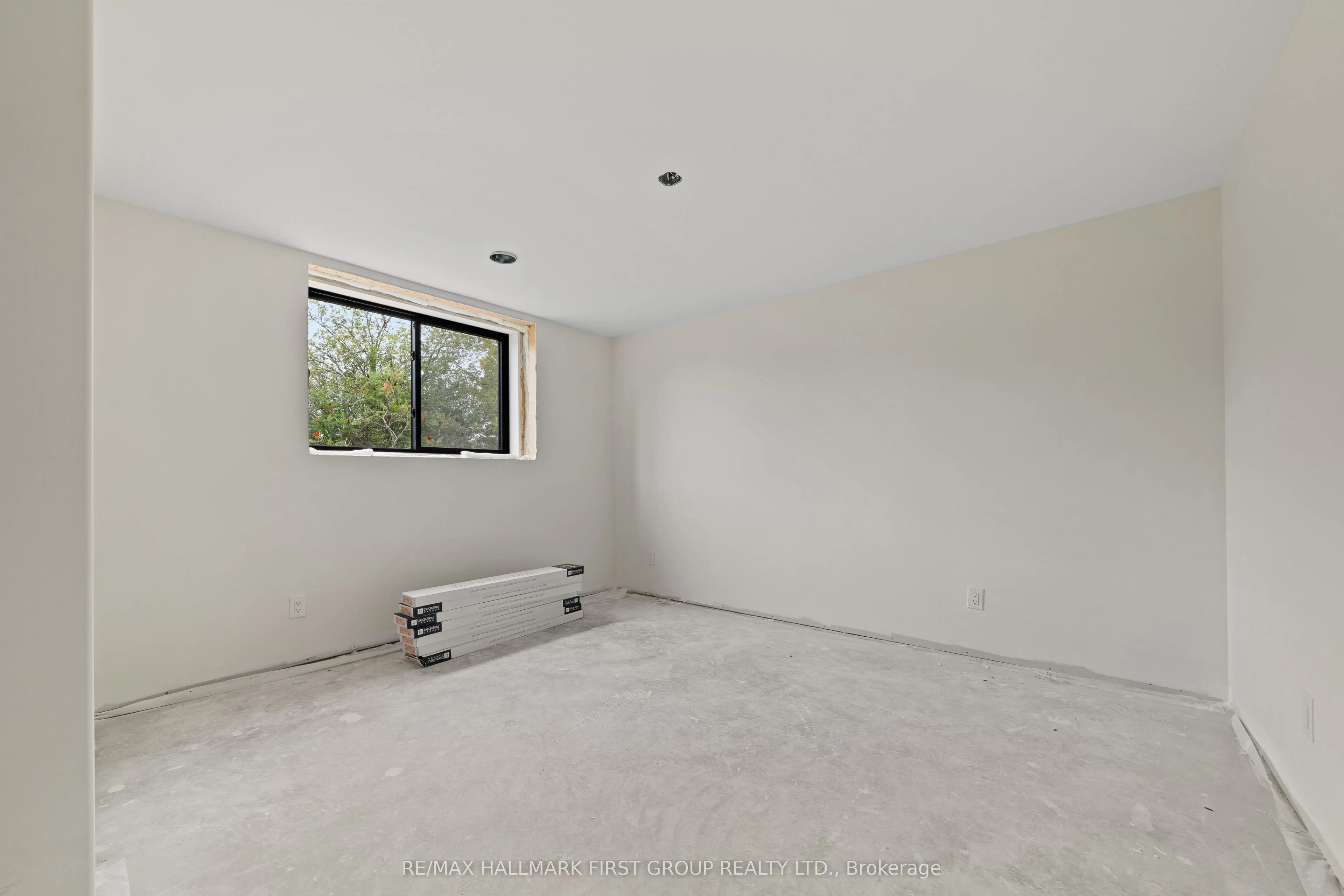 19115 Loyalist Parkway