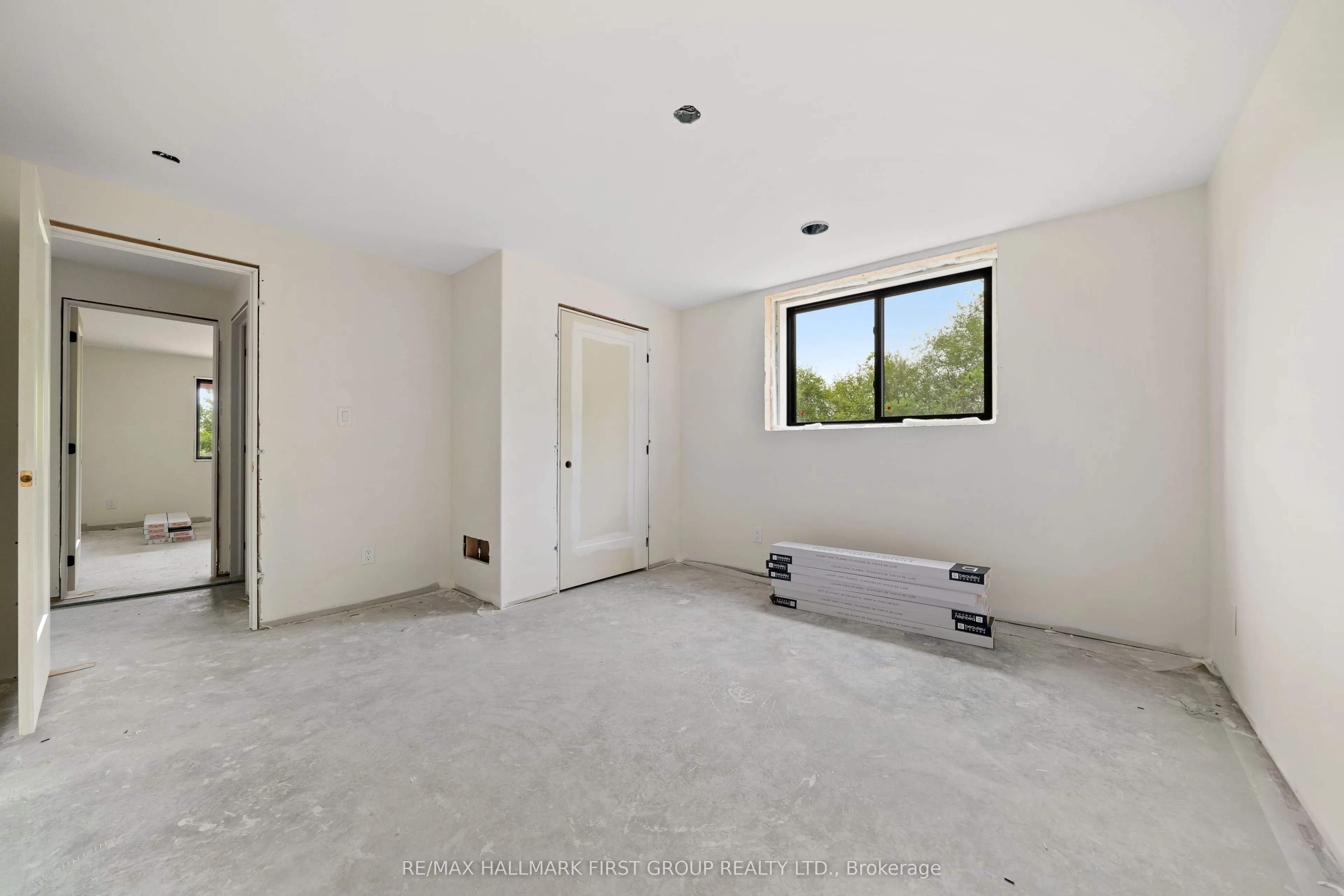 19115 Loyalist Parkway