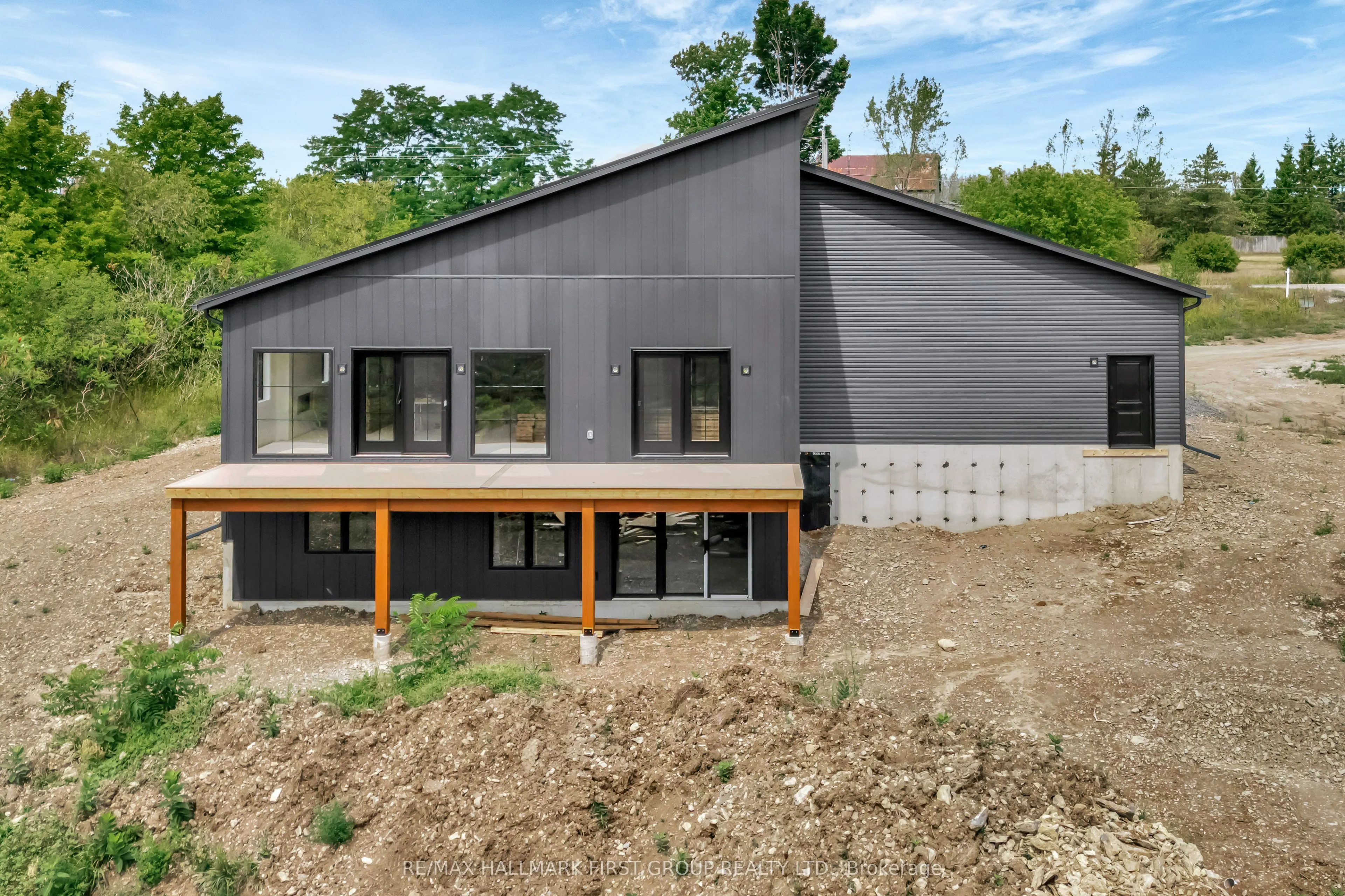 19115 Loyalist Parkway