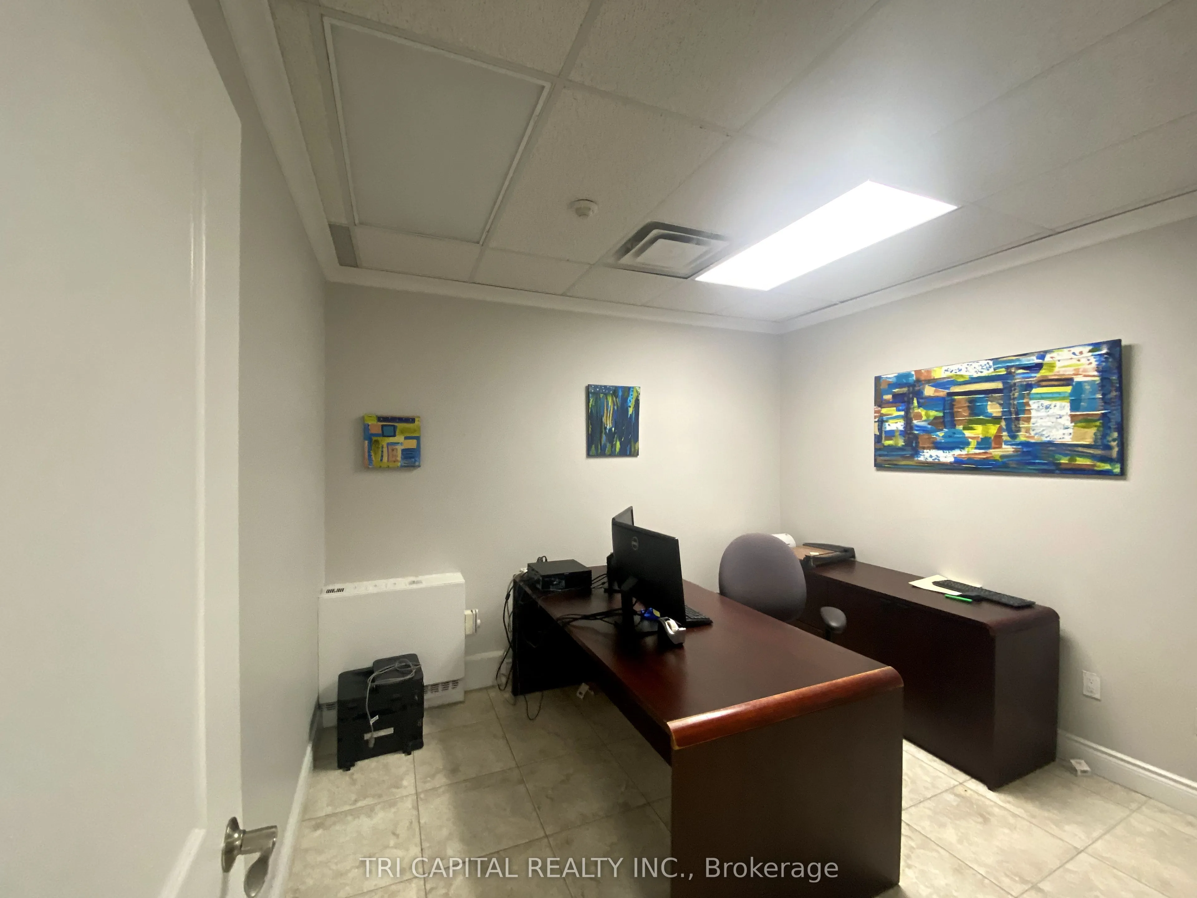 470 Dundas Street, #106