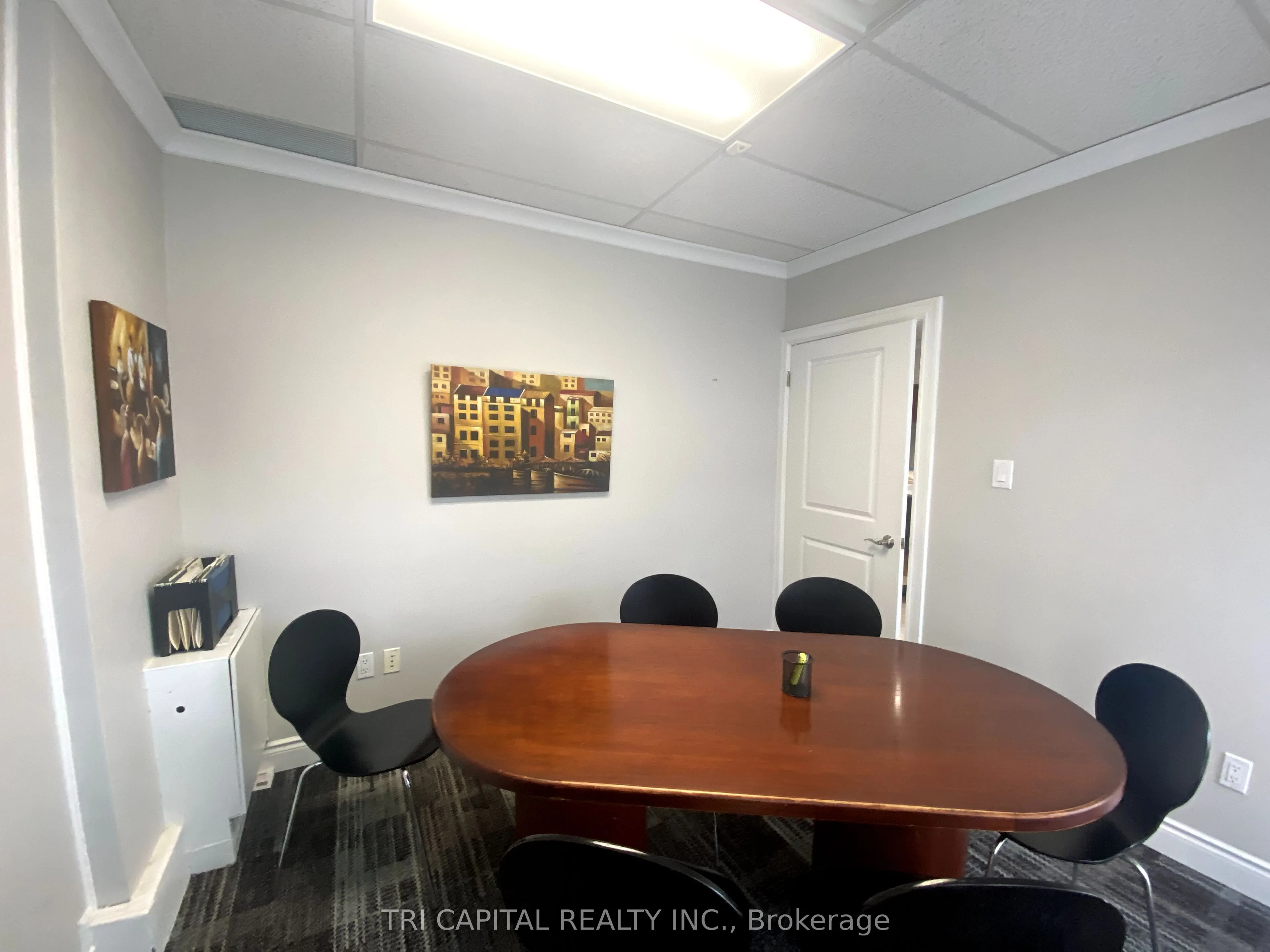 470 Dundas Street, #106