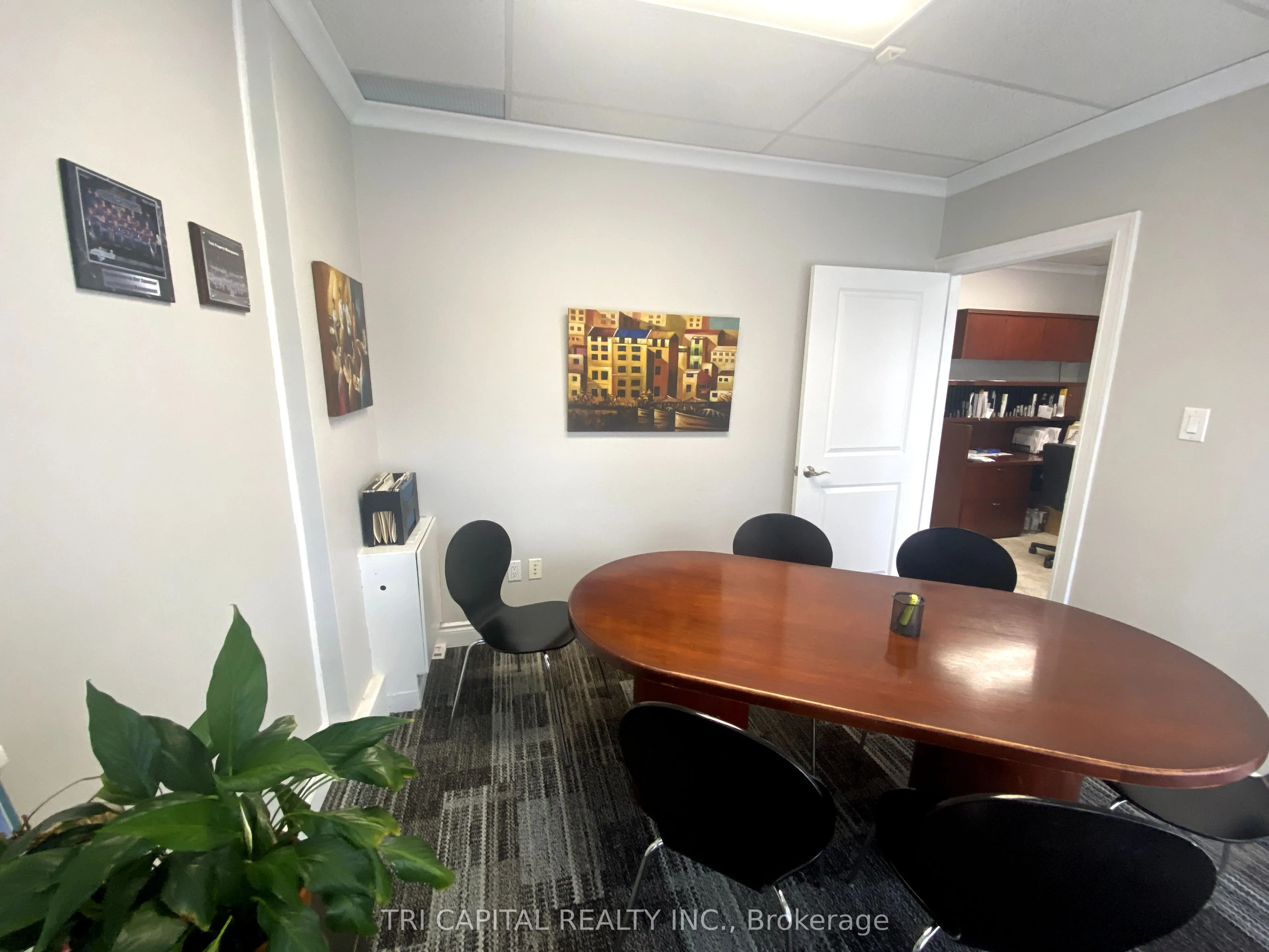 470 Dundas Street, #106