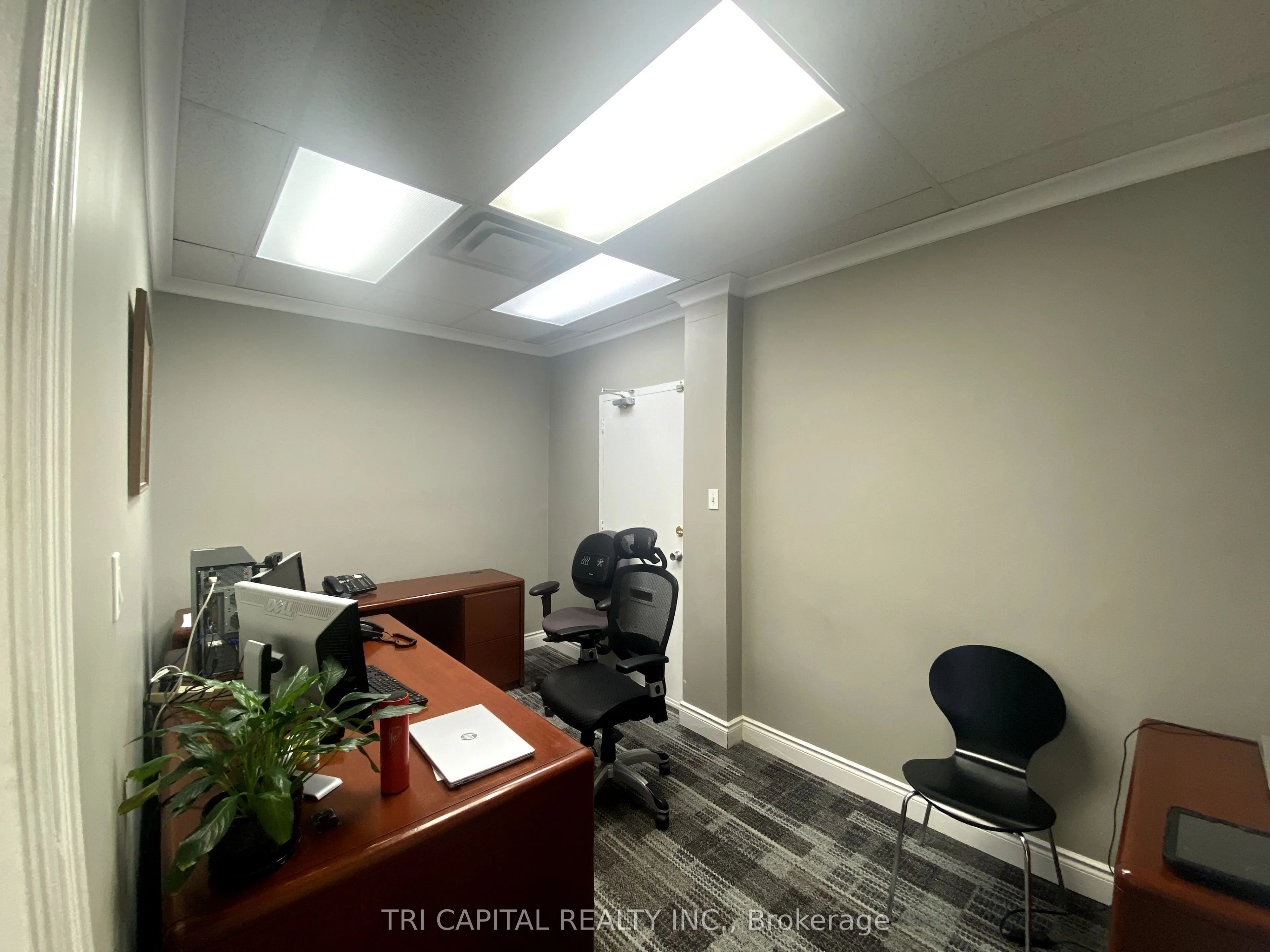 470 Dundas Street, #106