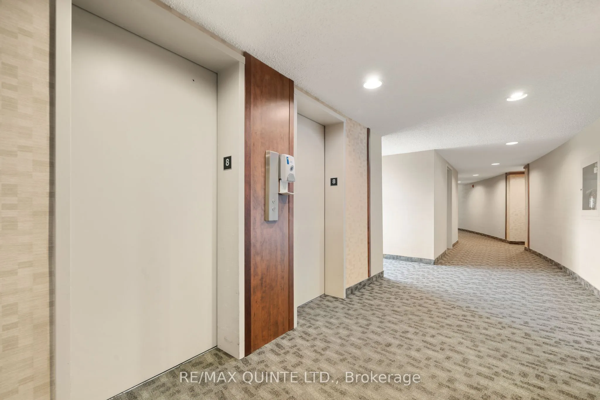 2 Front Street S, #807