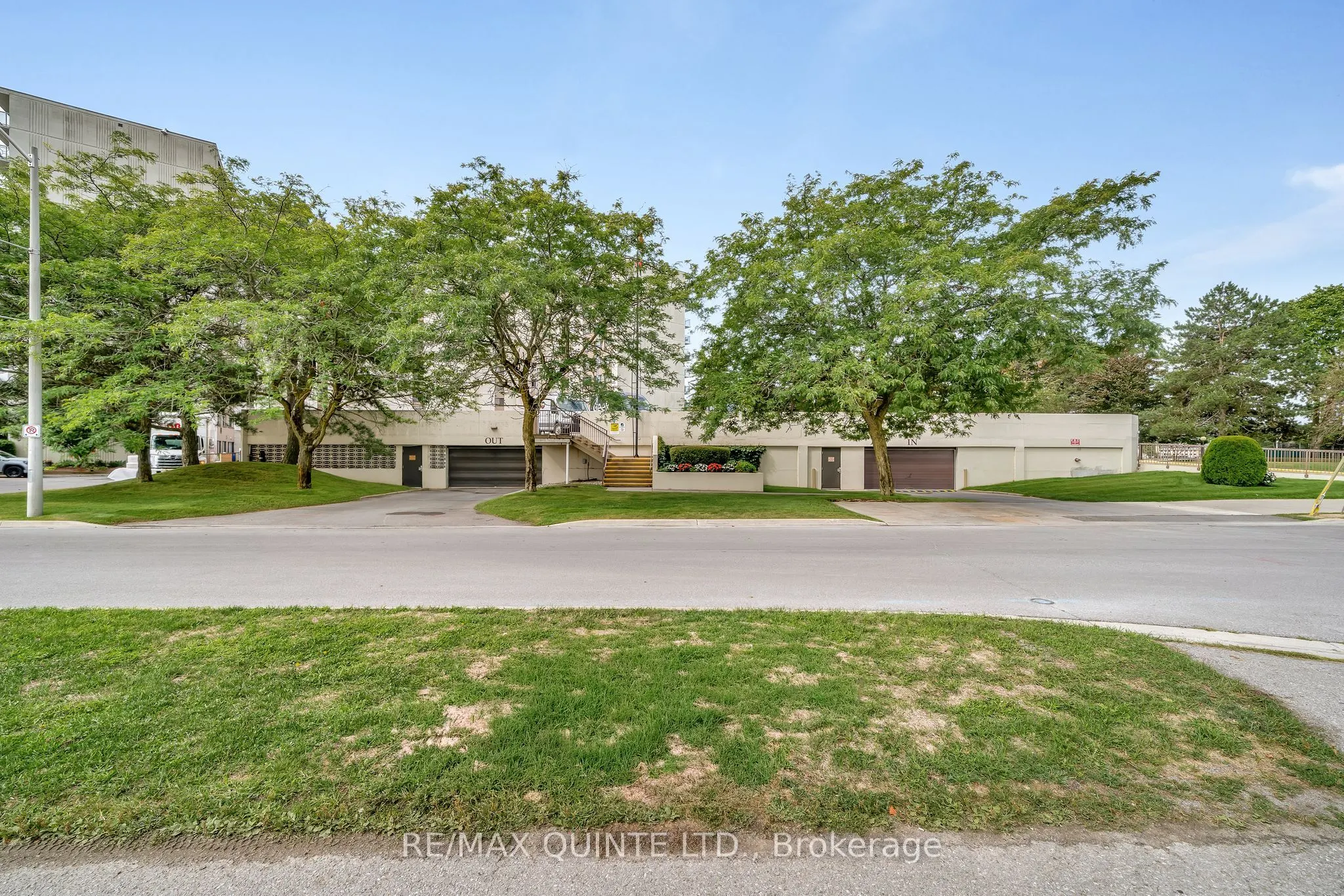 2 Front Street S, #807