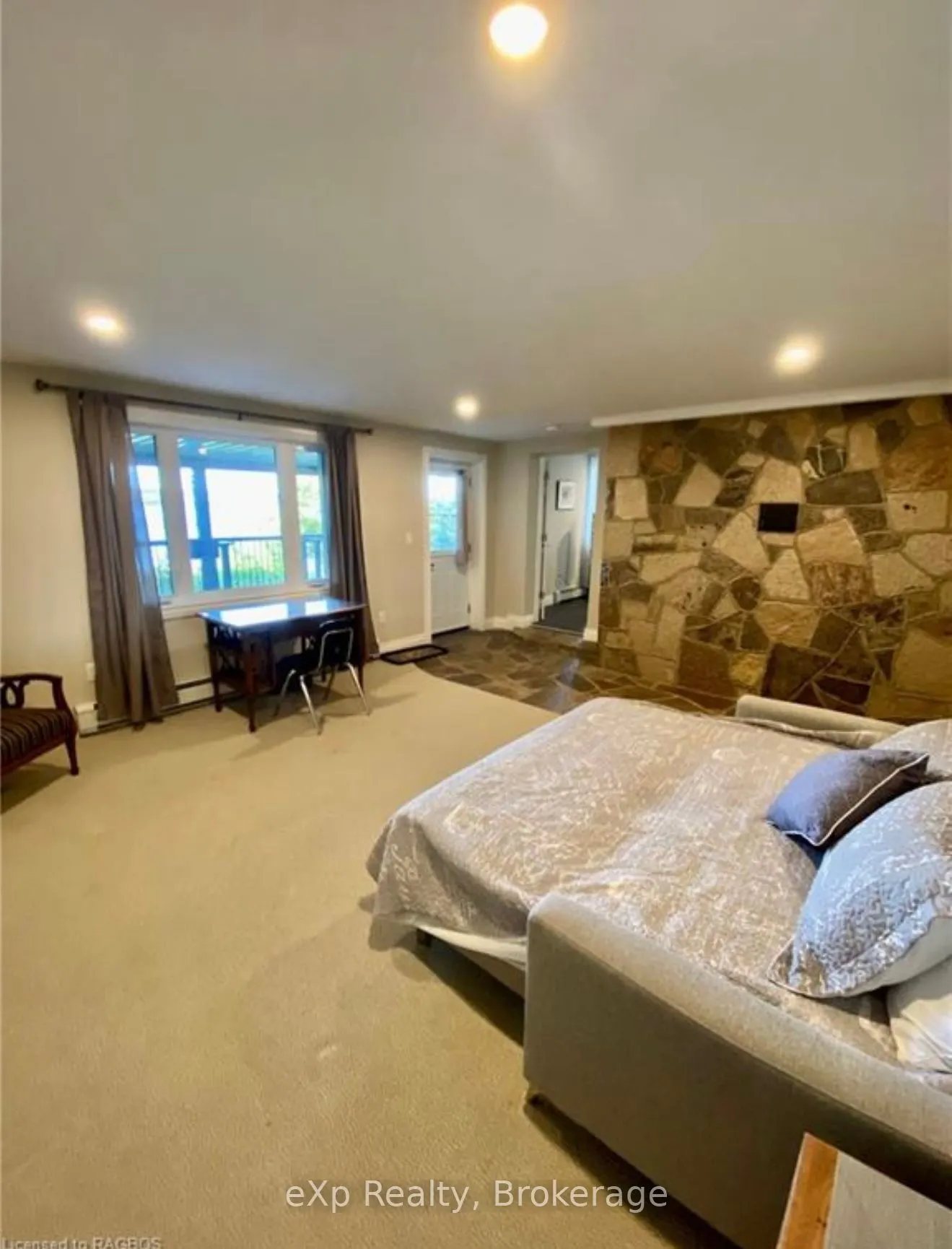 502435 Grey Road 1 Road