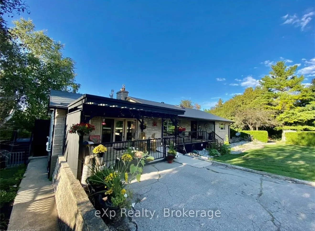 502435 Grey Road 1 Road