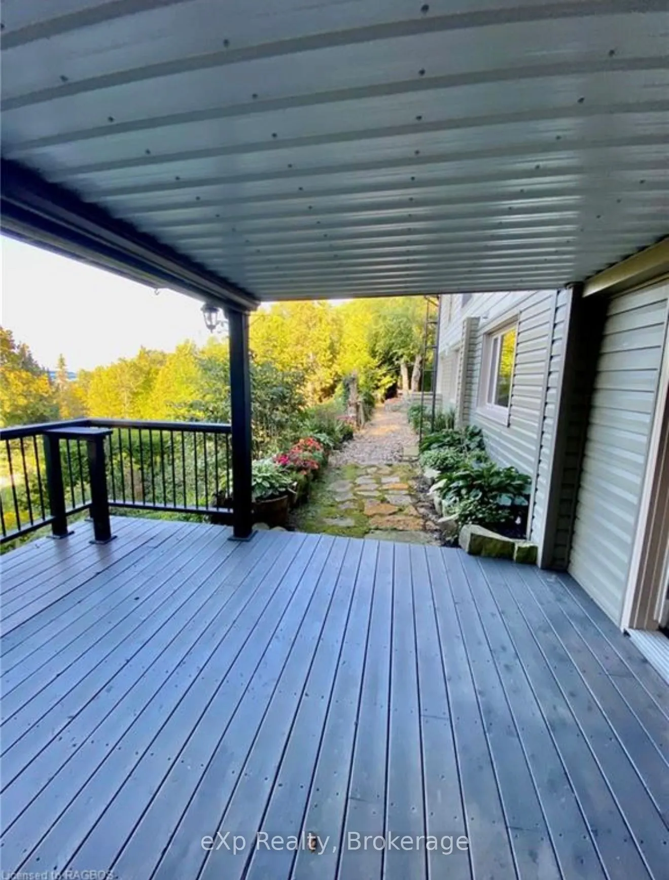 502435 Grey Road 1 Road