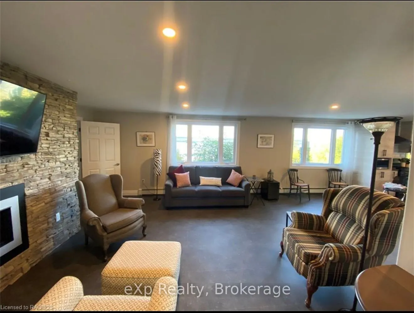 502435 Grey Road 1 Road
