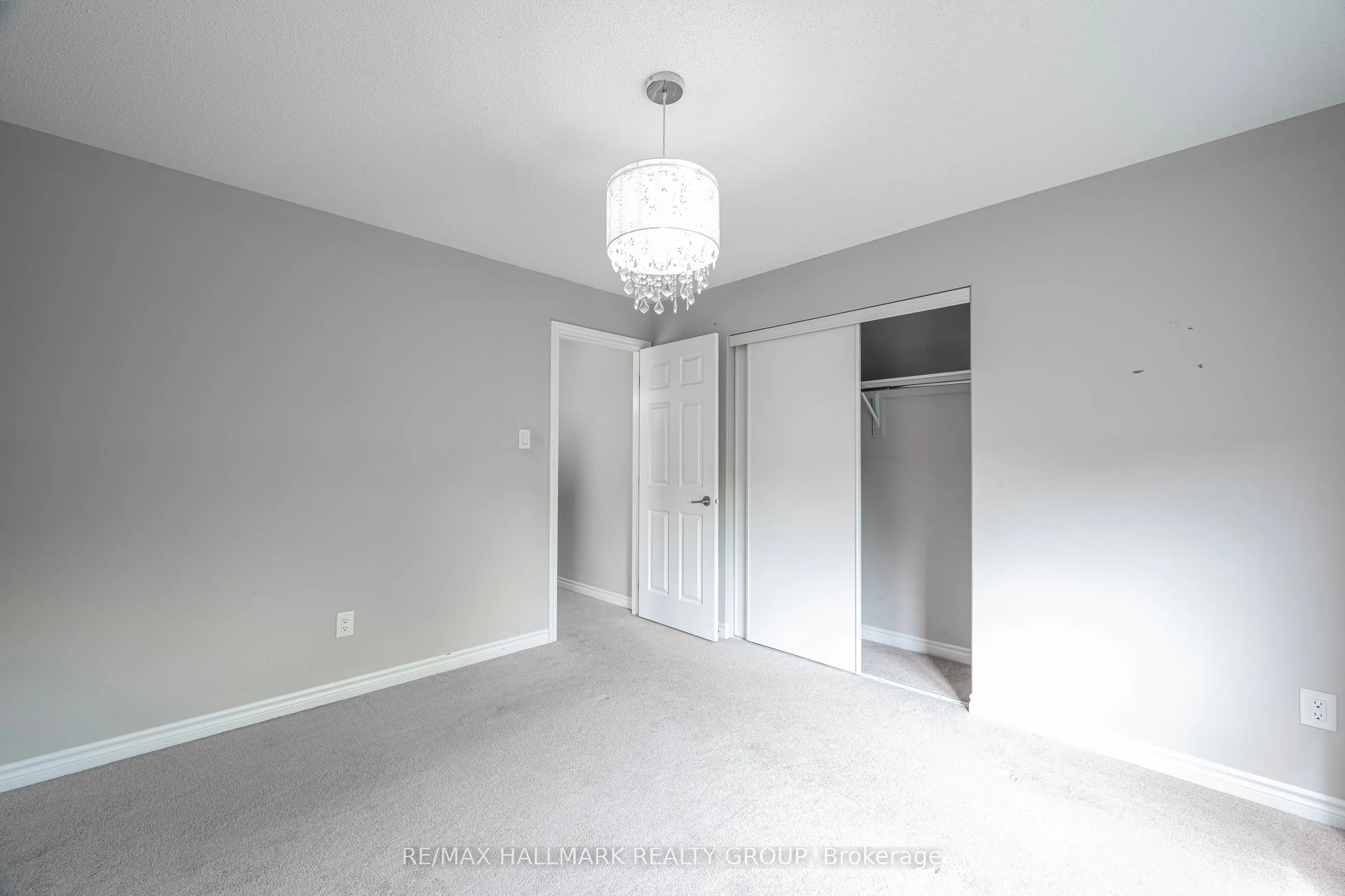 738 Mayfly Crescent