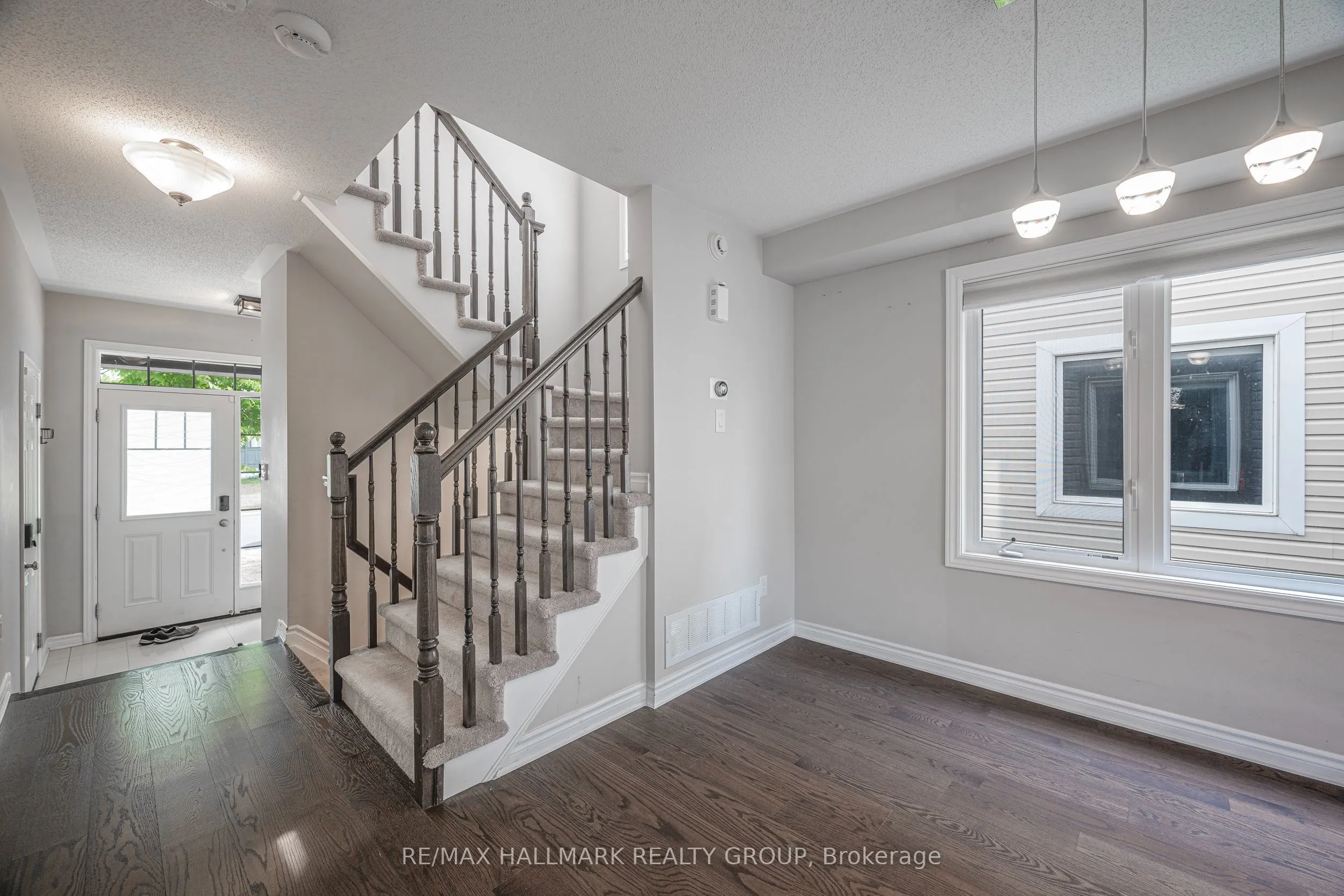 738 Mayfly Crescent