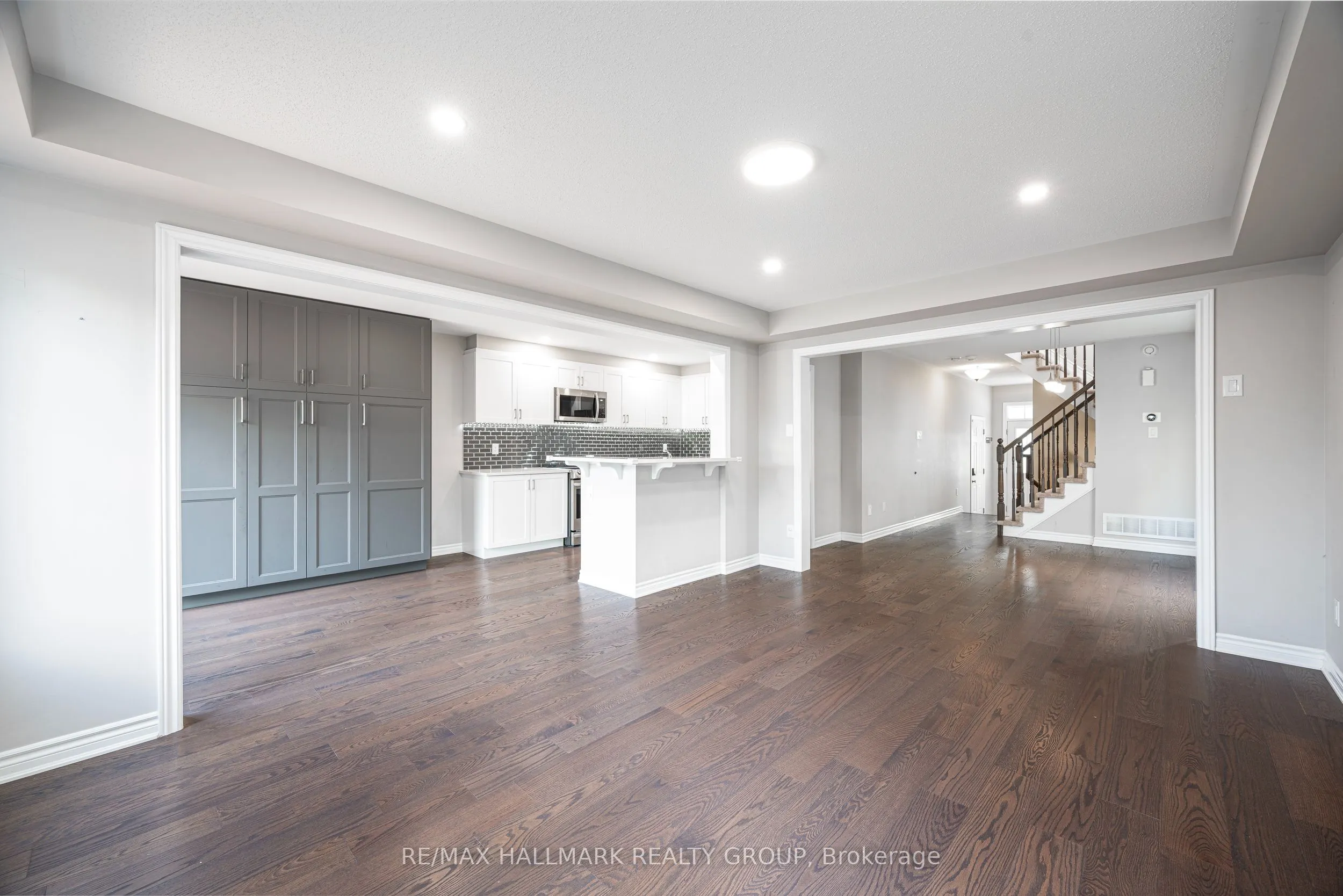 738 Mayfly Crescent