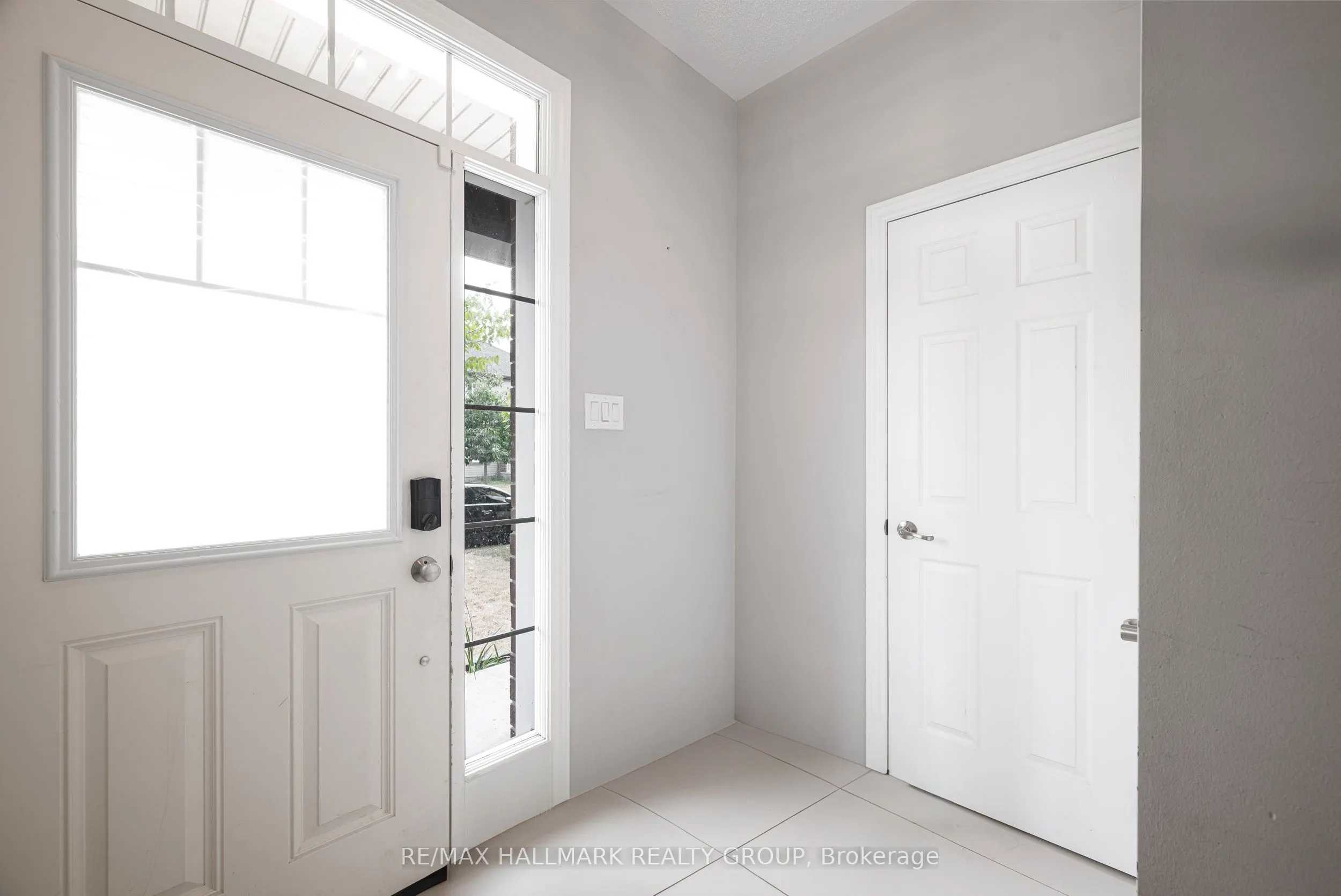 738 Mayfly Crescent