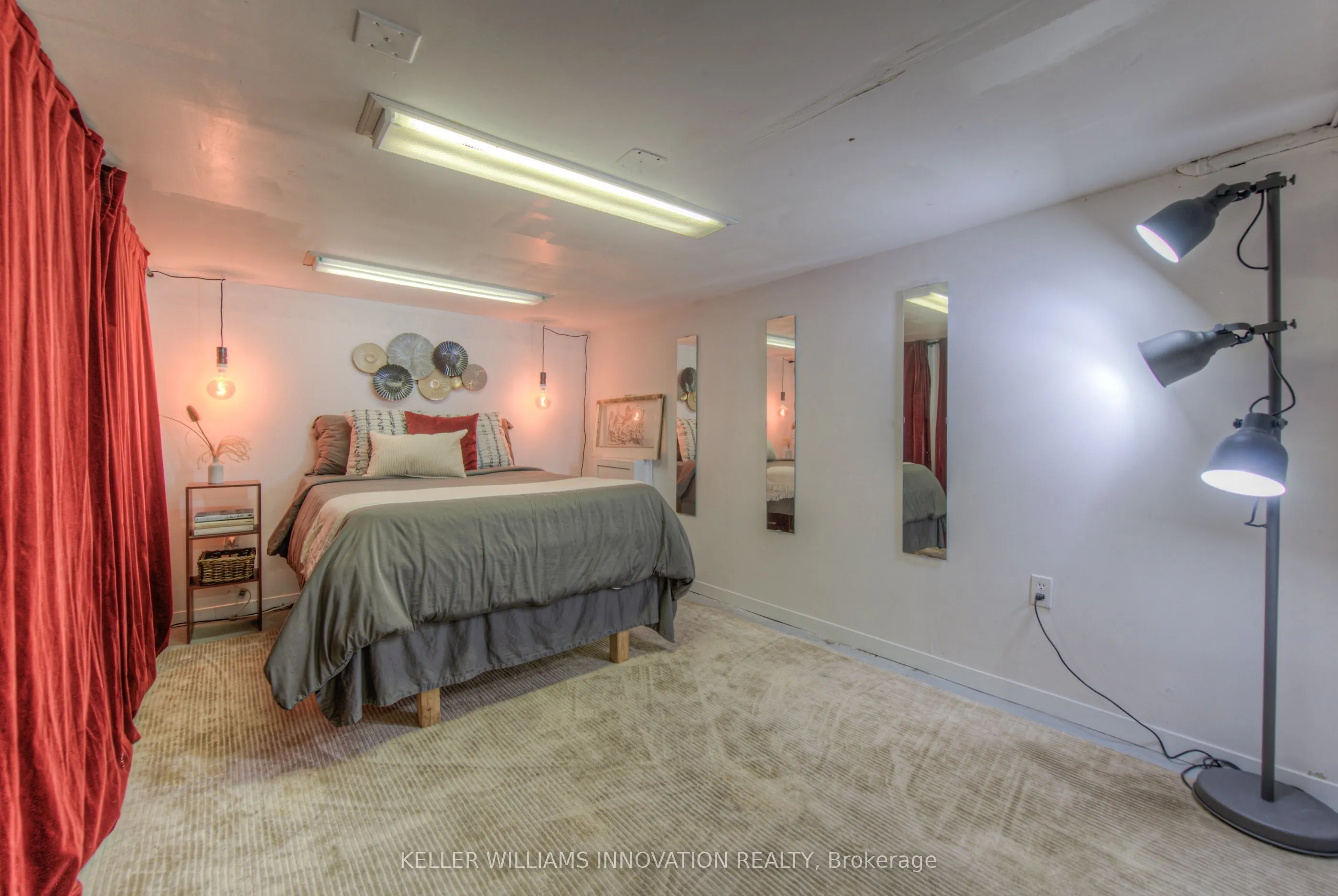 116 Cedar Street S