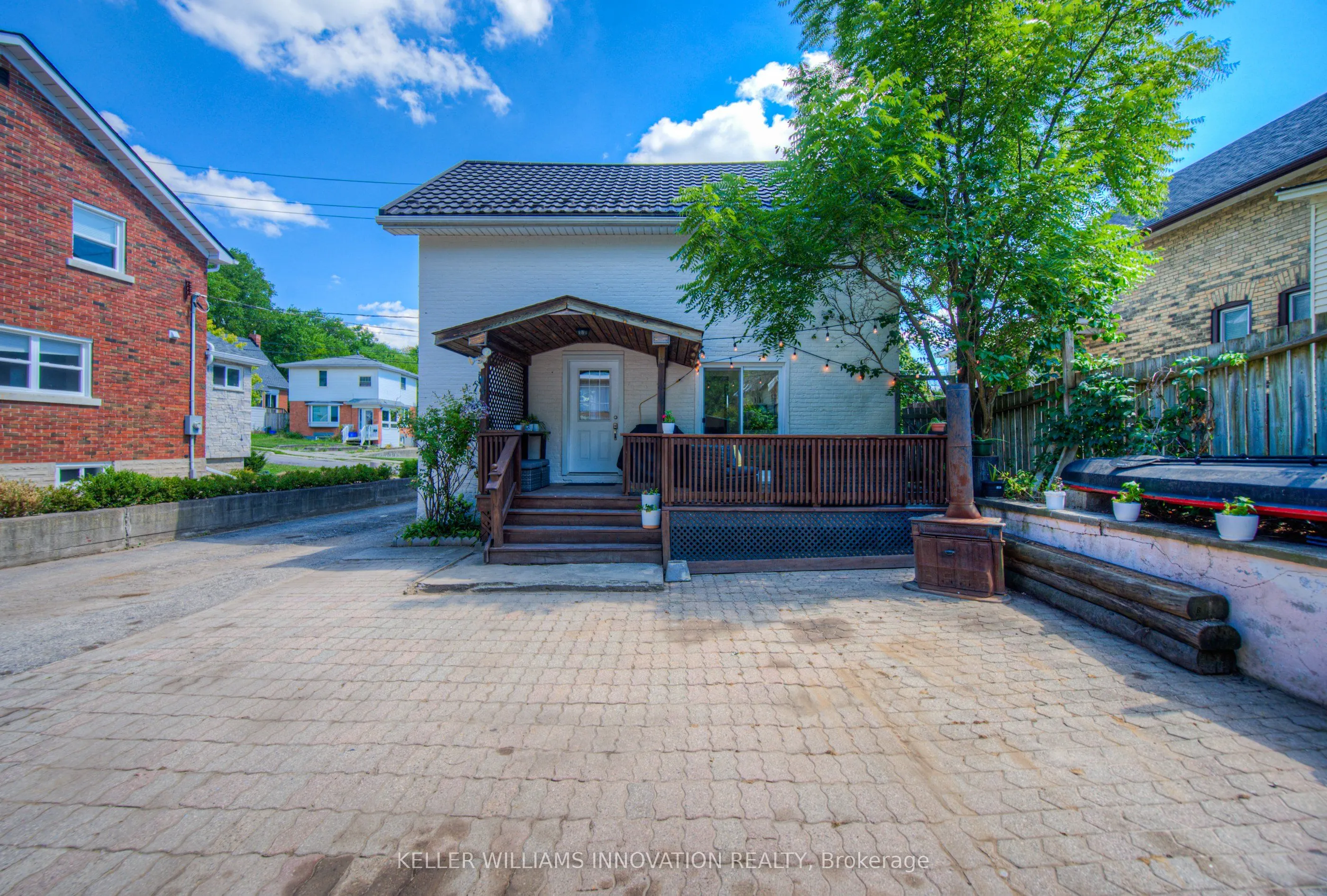 116 Cedar Street S