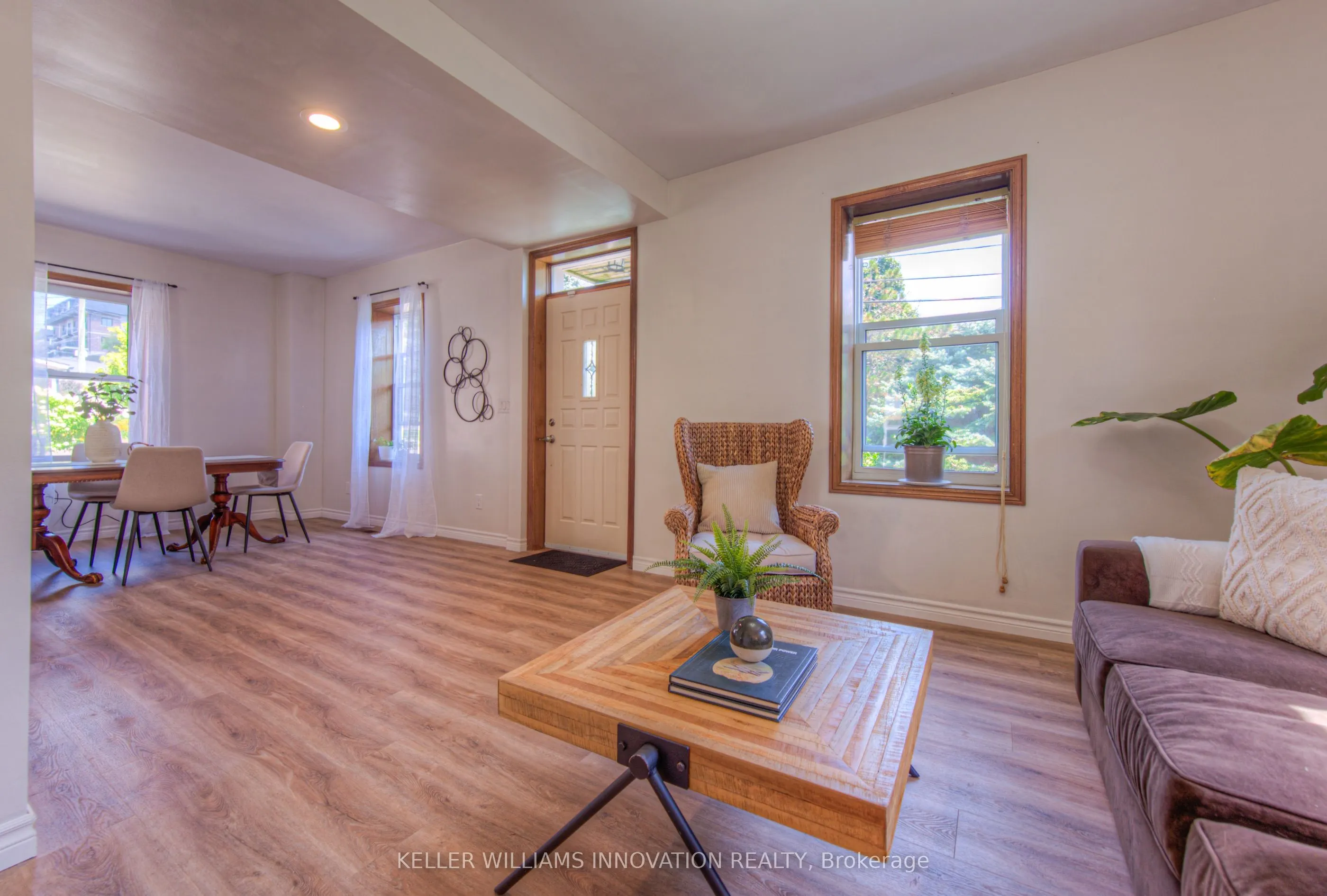 116 Cedar Street S