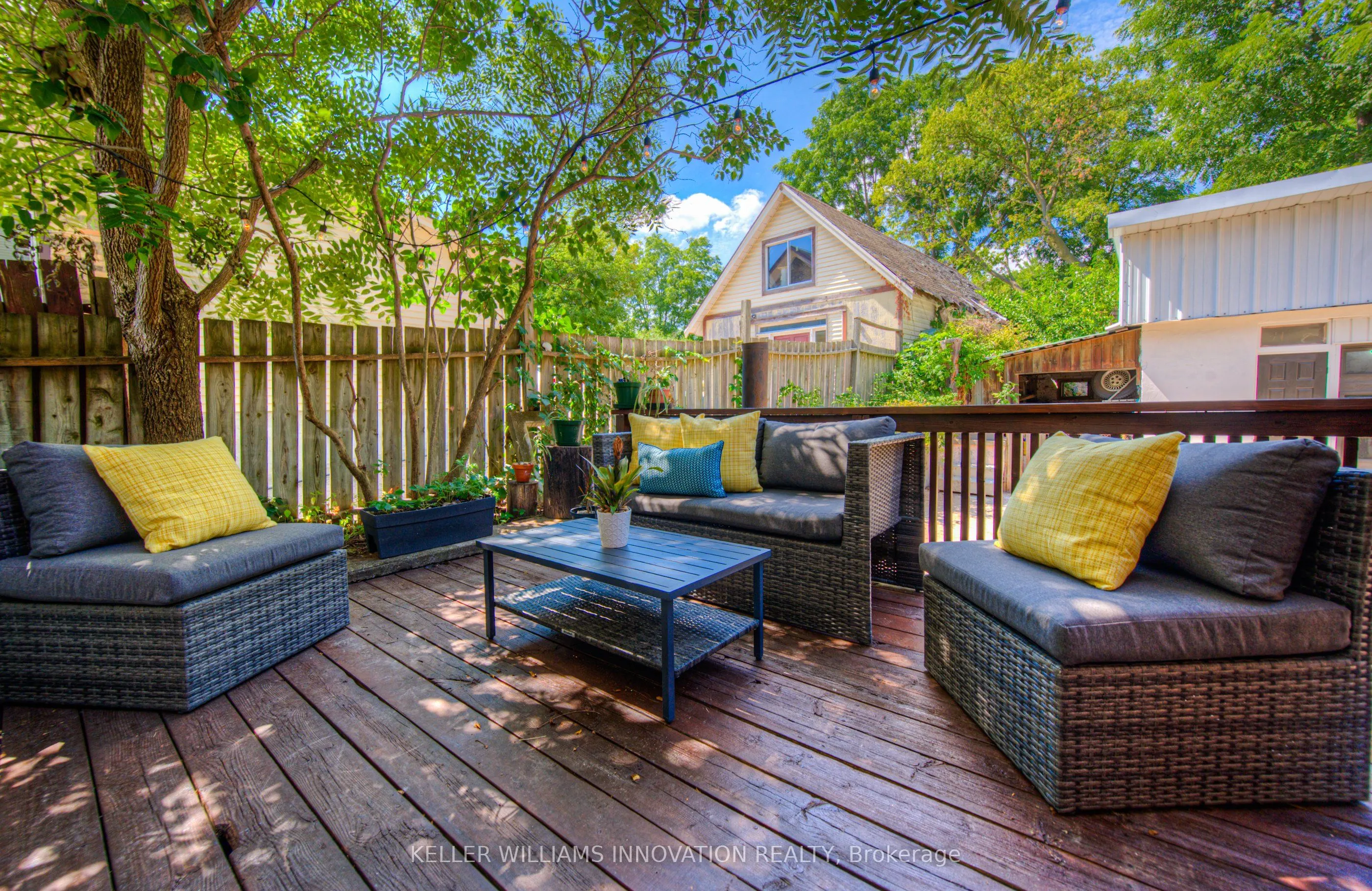 116 Cedar Street S