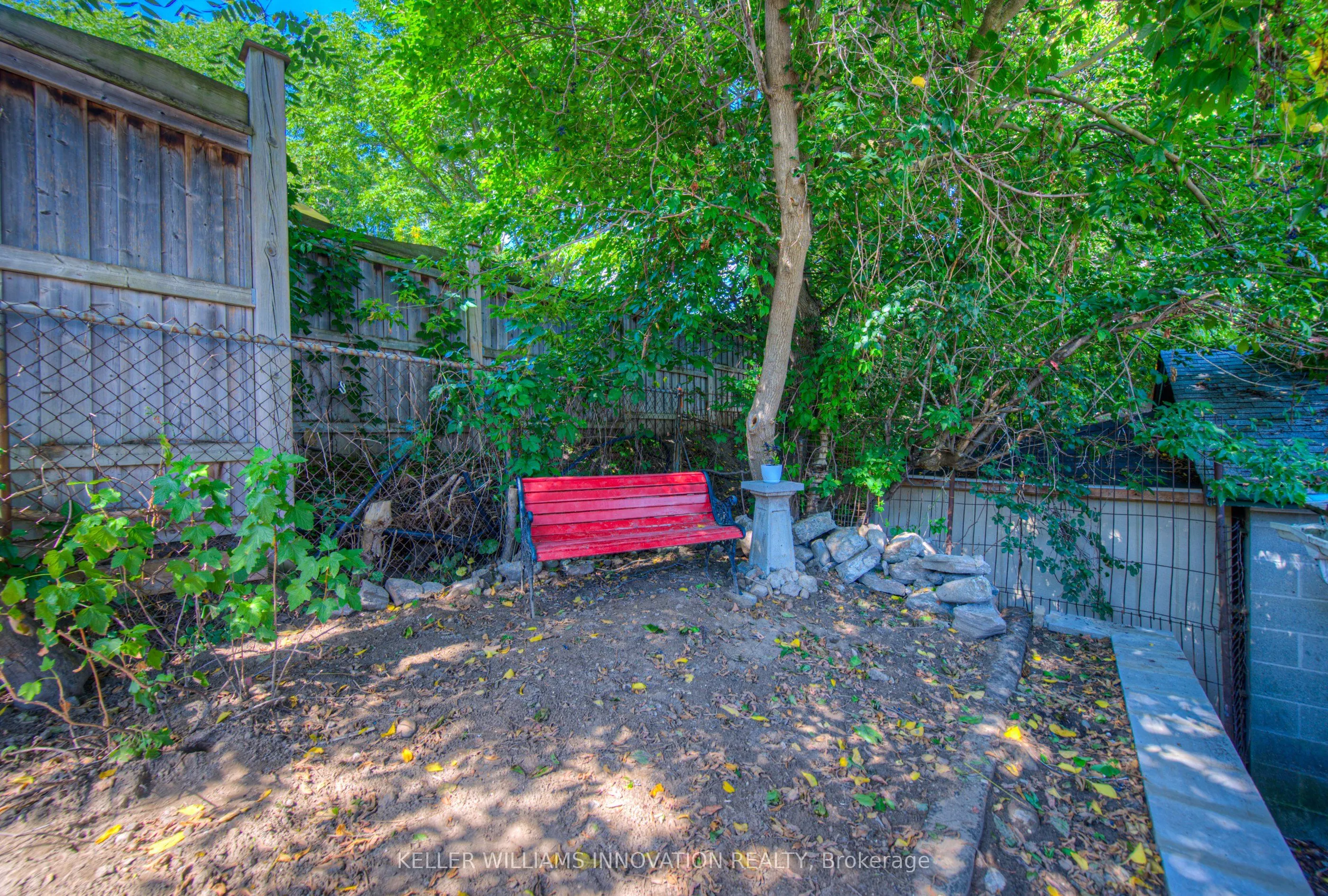 116 Cedar Street S