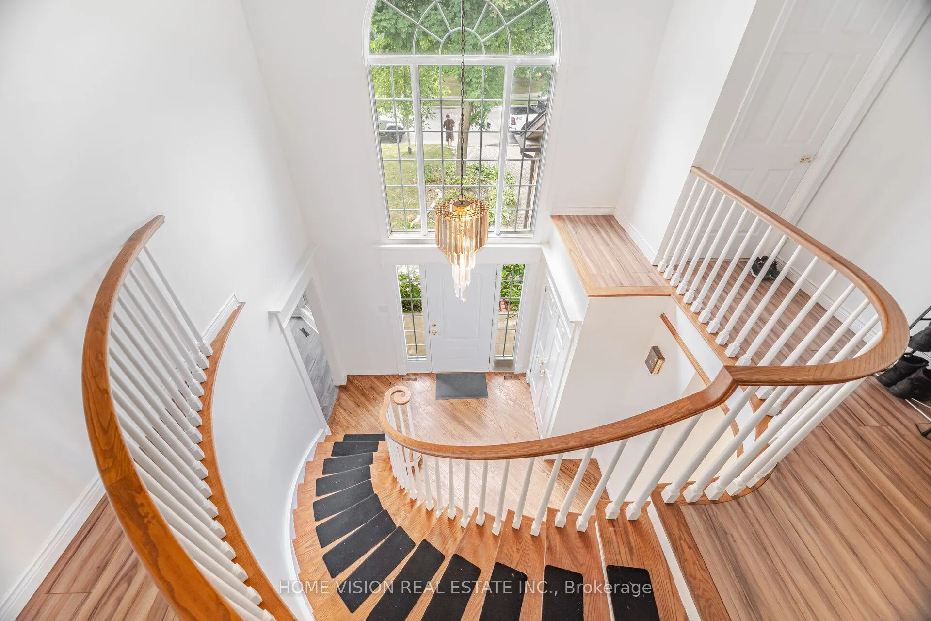 14 Wintergarden Road