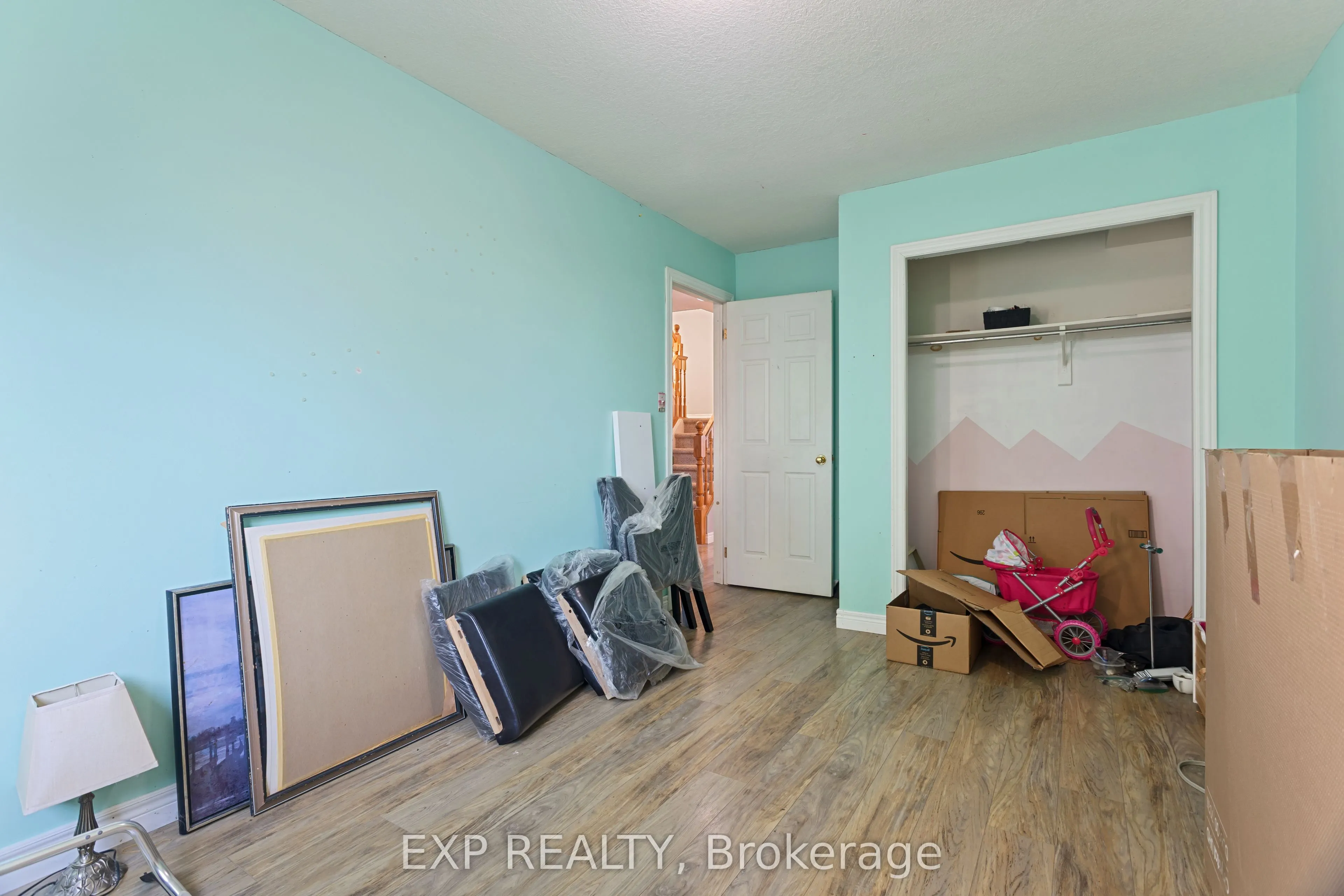118 Chateau Crescent