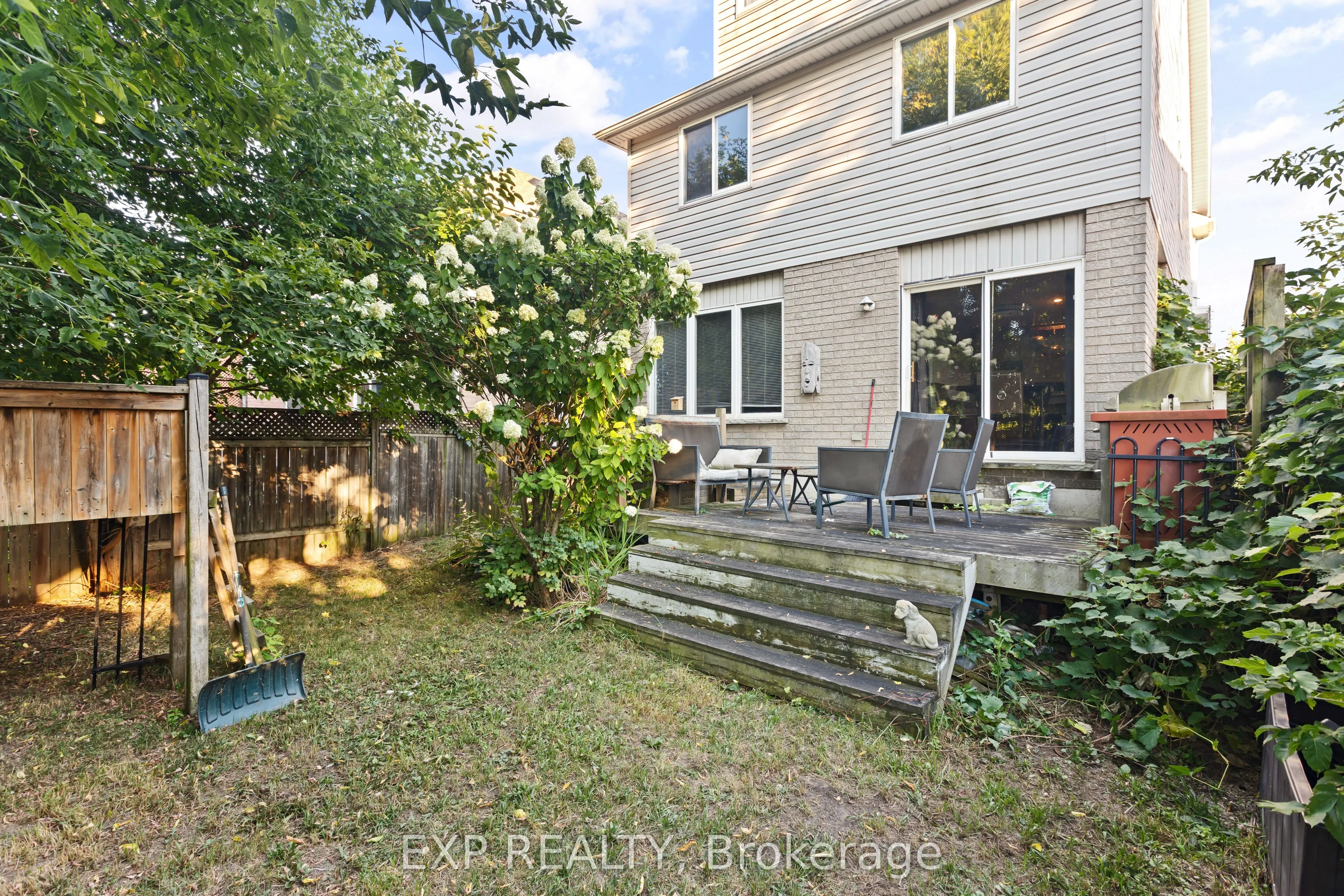 118 Chateau Crescent