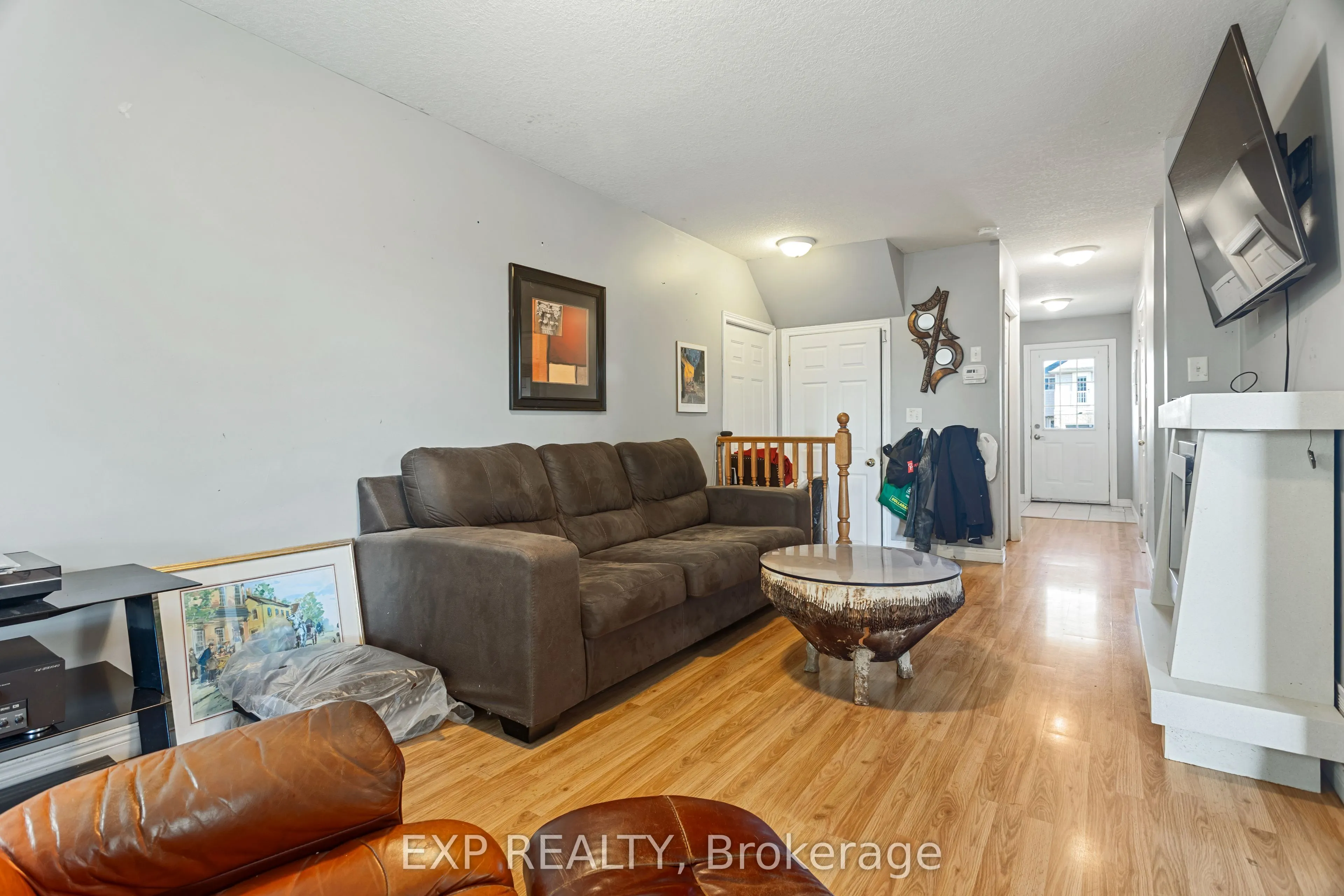 118 Chateau Crescent