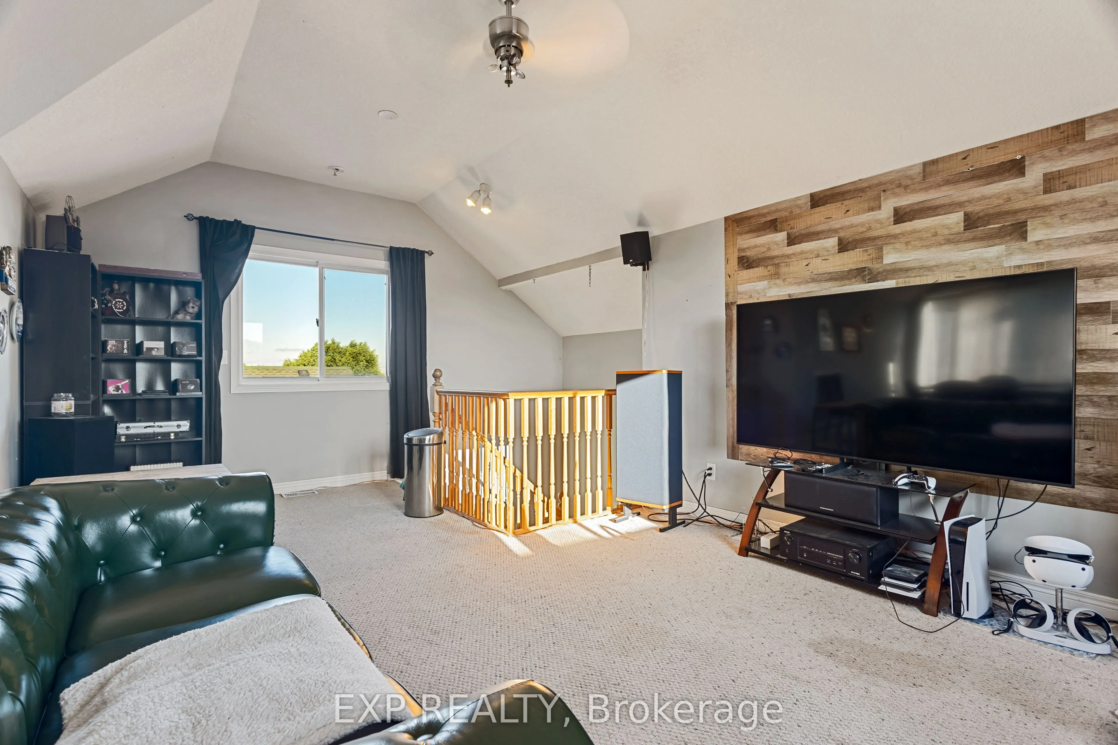 118 Chateau Crescent