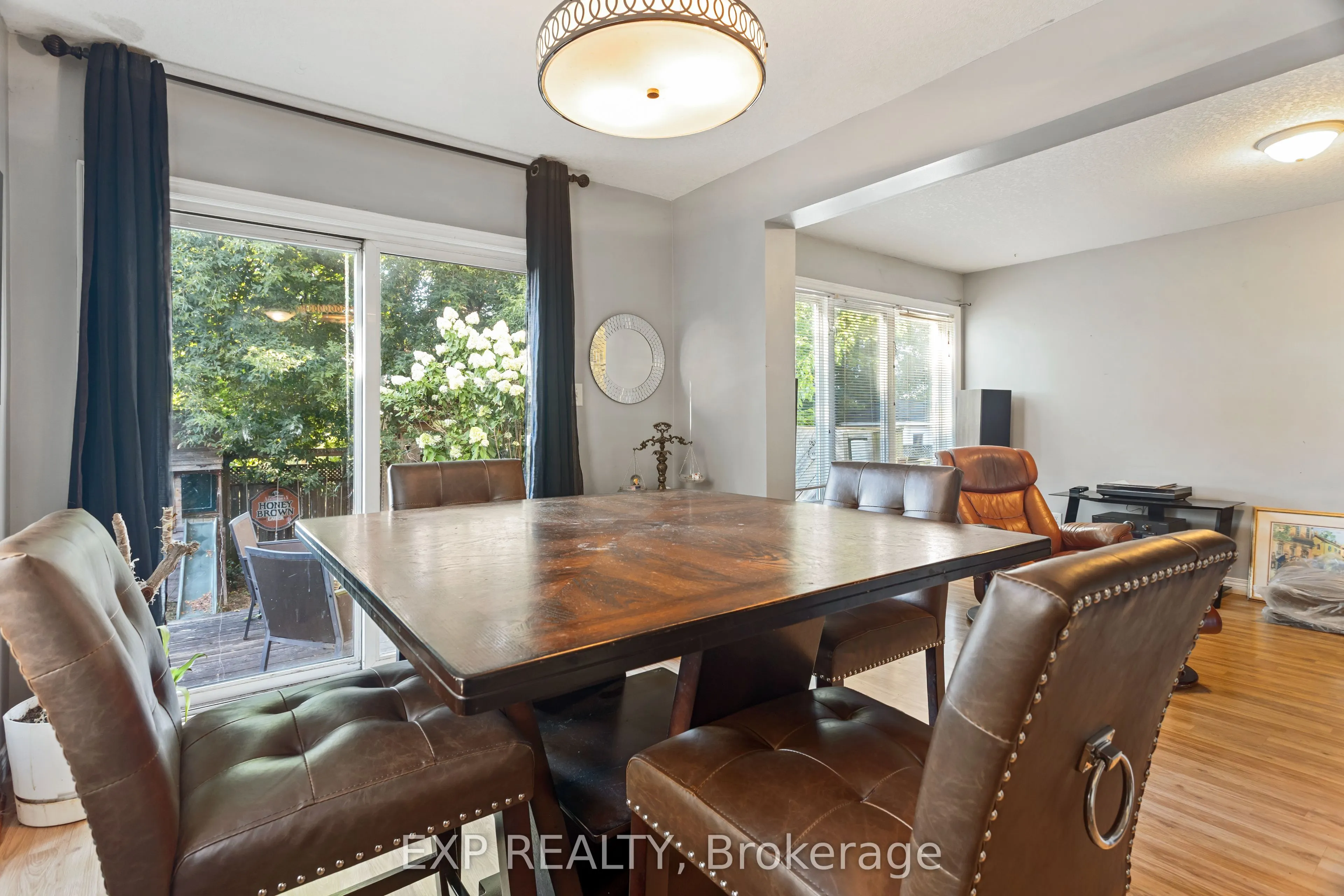 118 Chateau Crescent
