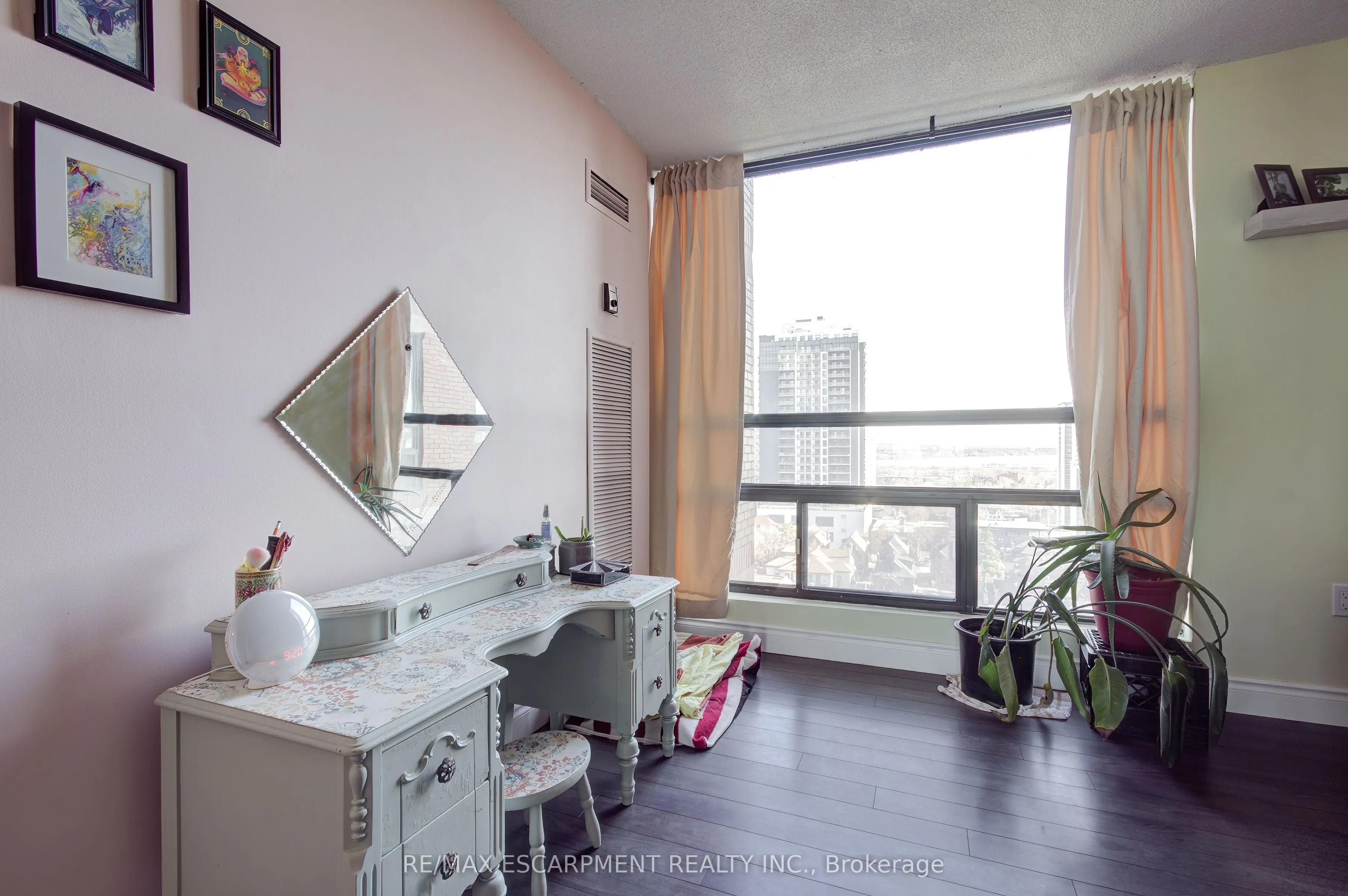 222 Jackson Street W, #1406