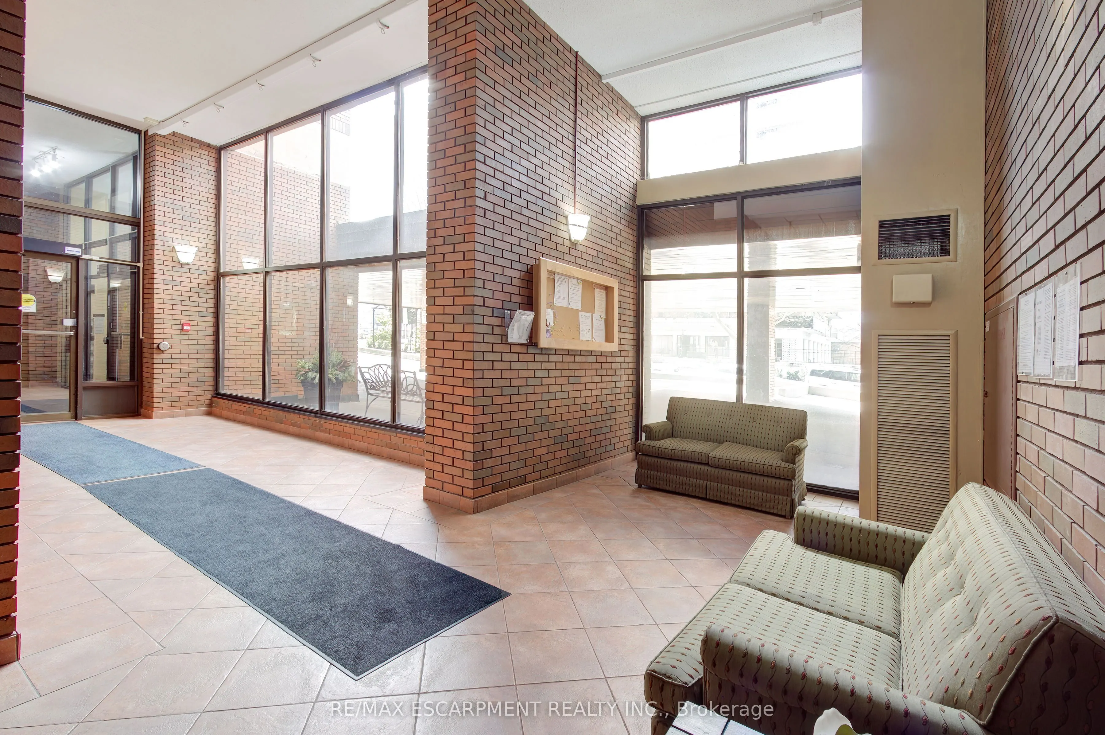 222 Jackson Street W, #1406