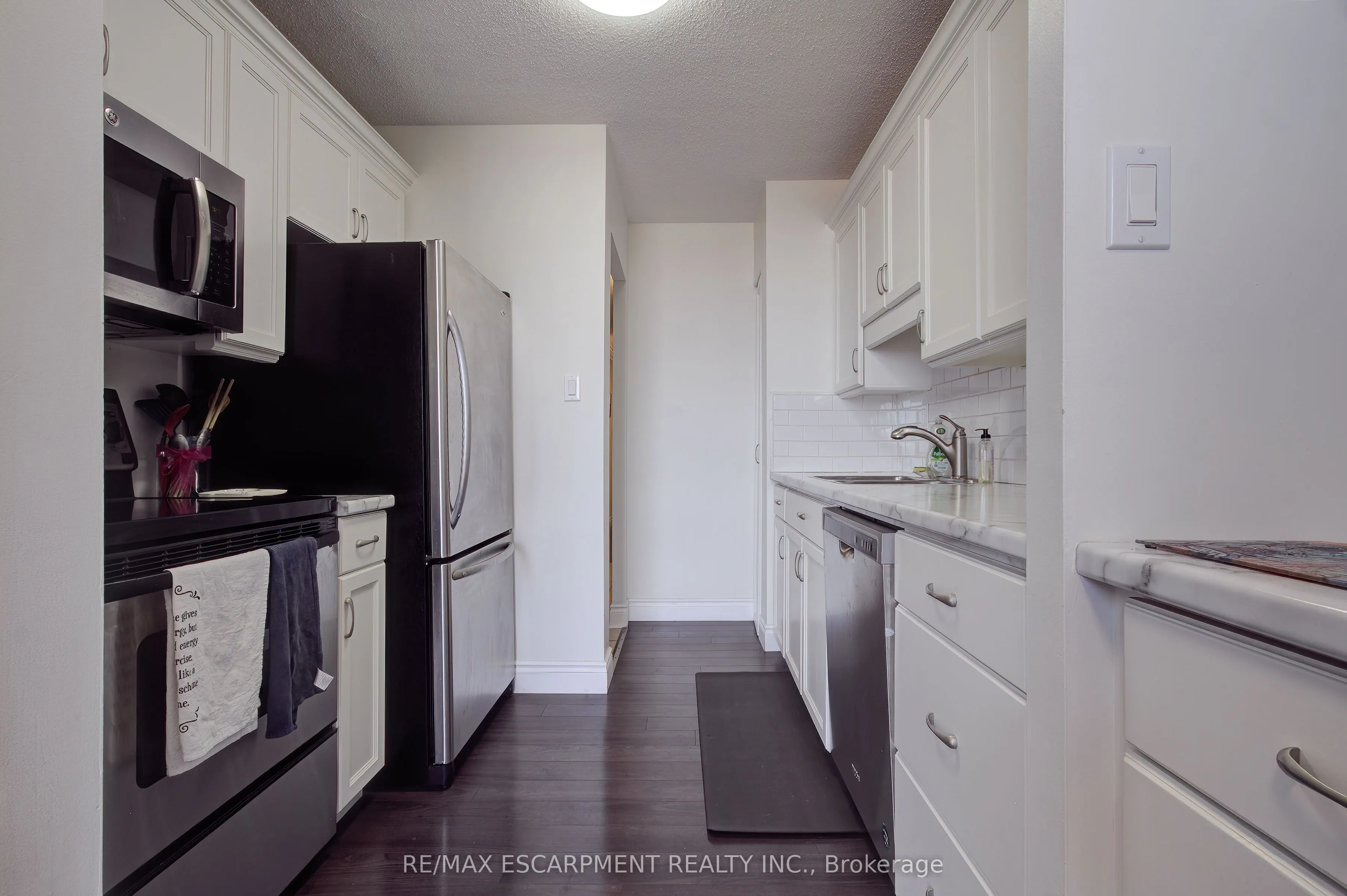 222 Jackson Street W, #1406