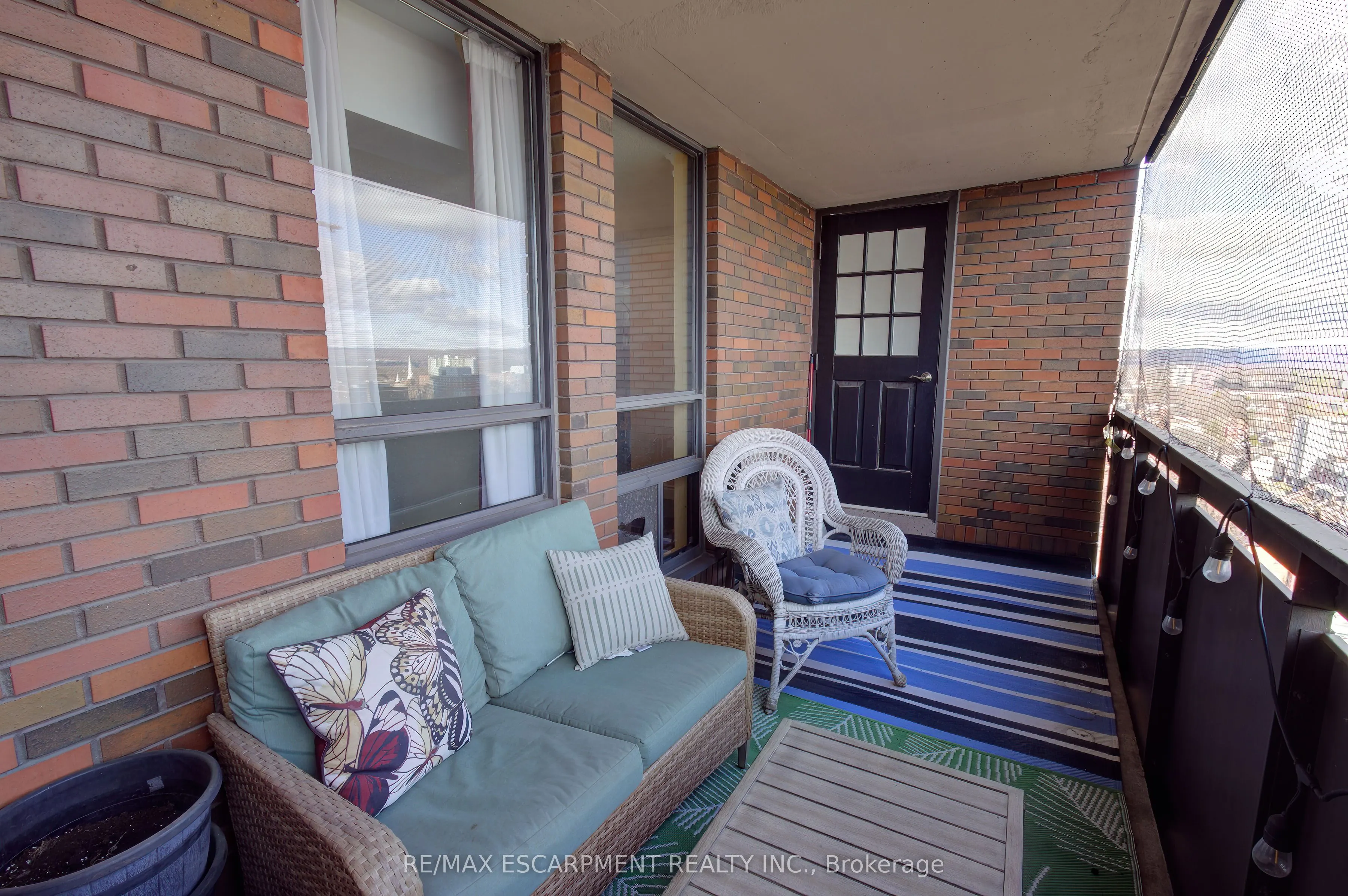 222 Jackson Street W, #1406