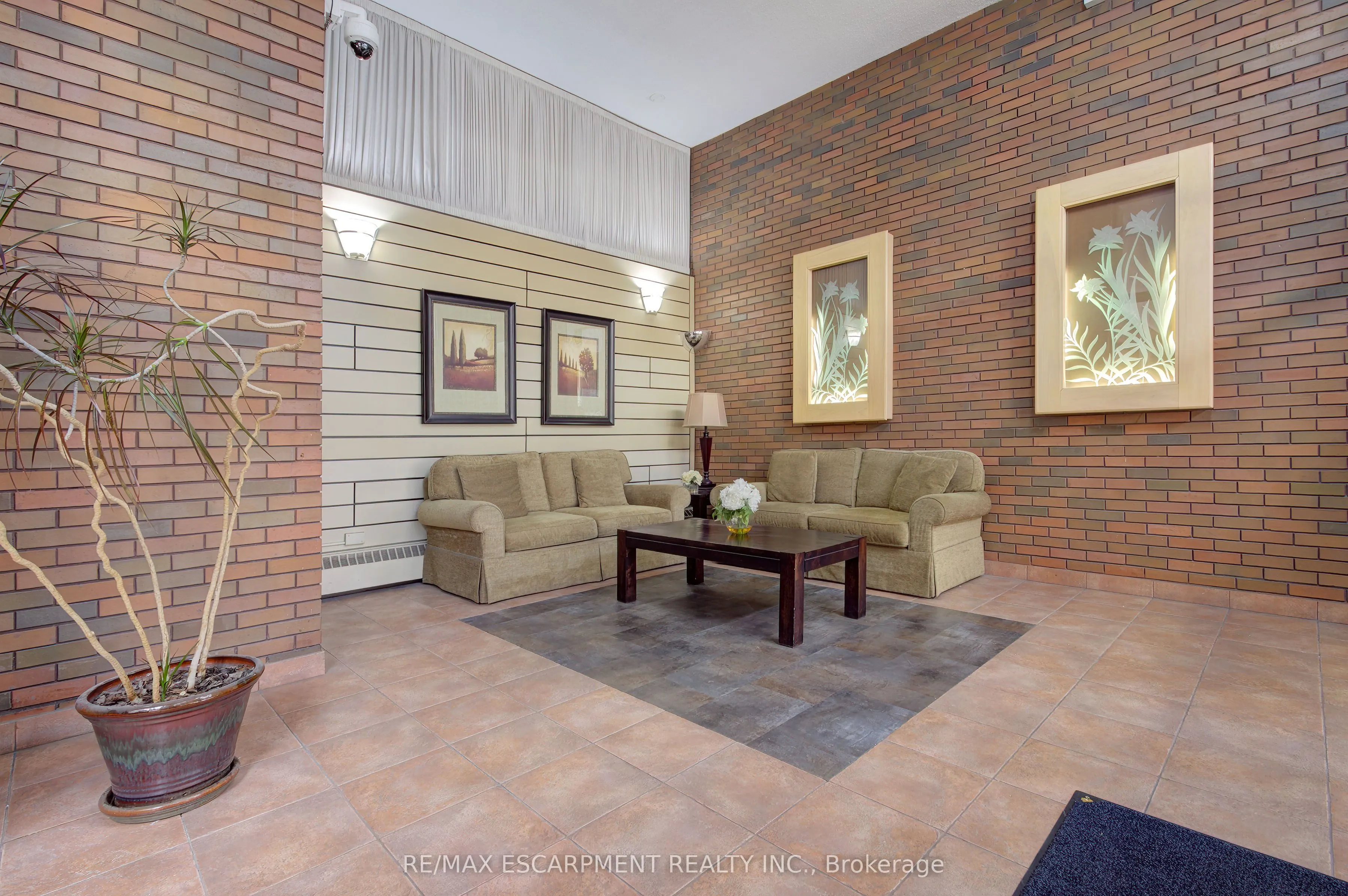 222 Jackson Street W, #1406