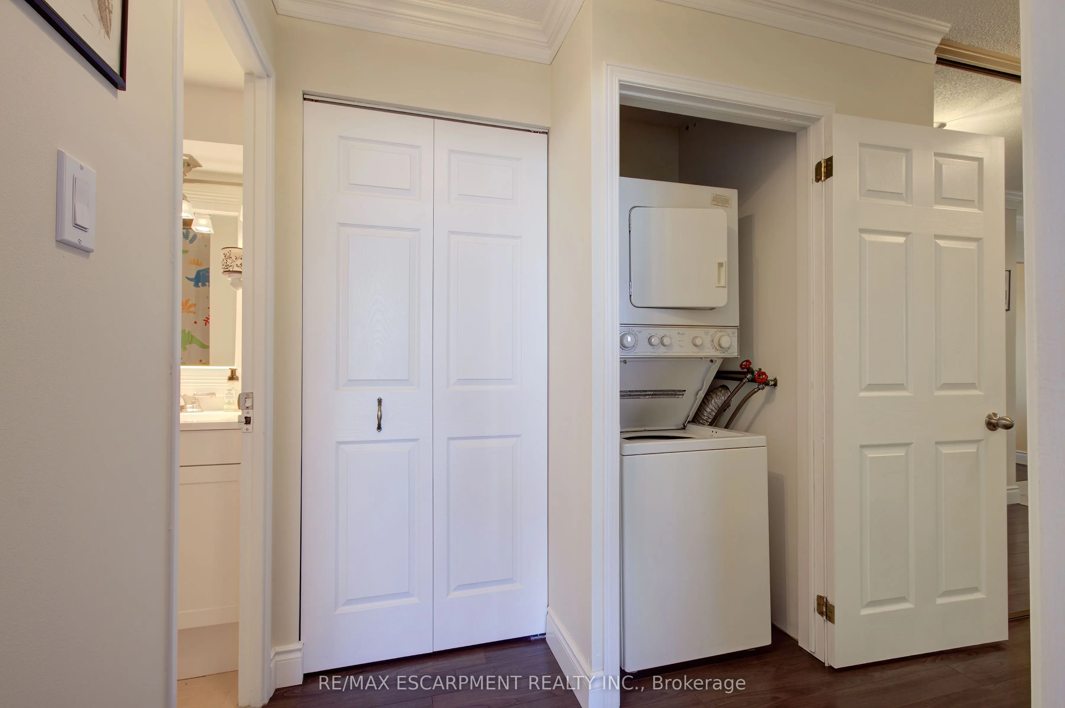 222 Jackson Street W, #1406