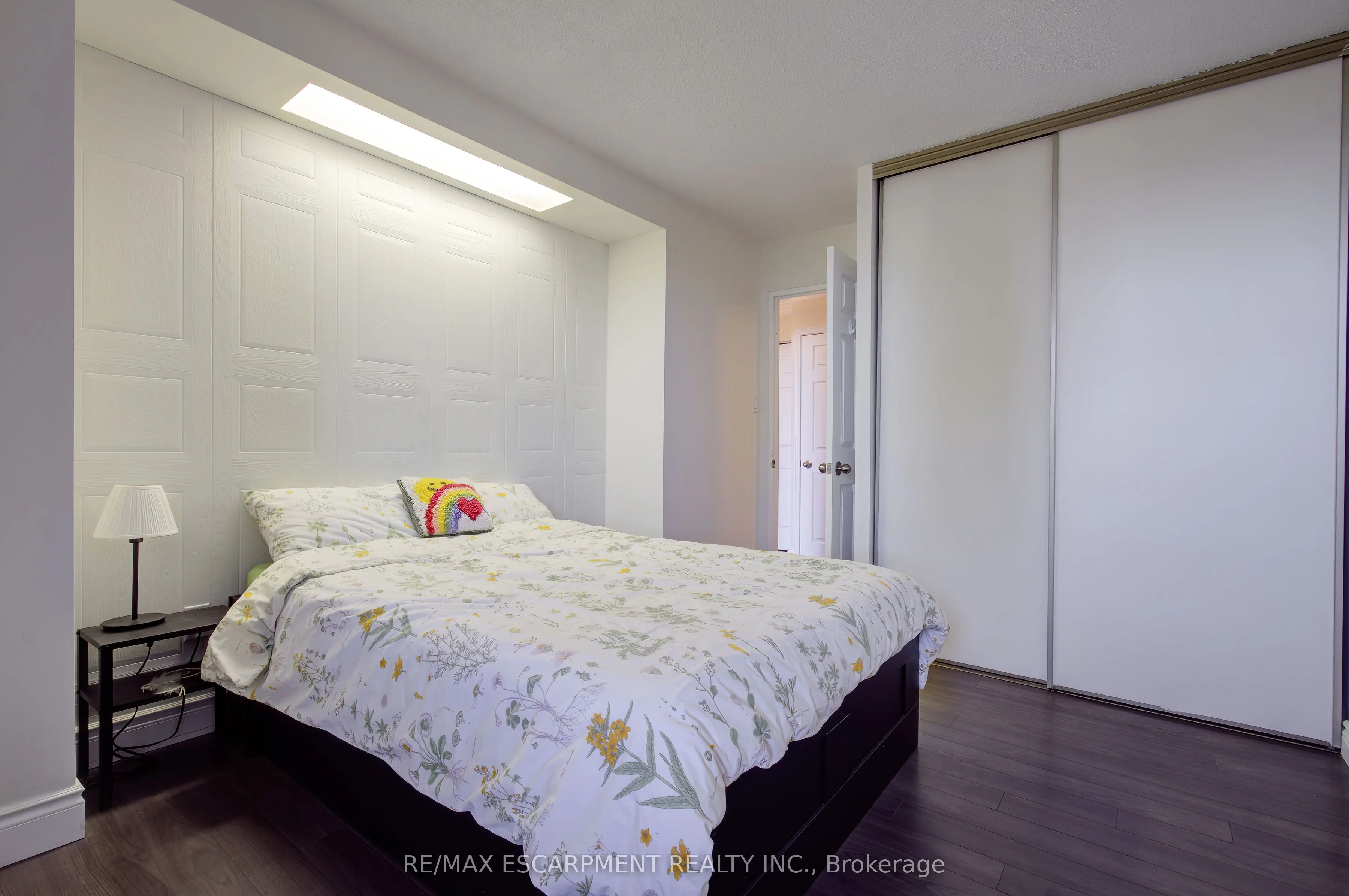 222 Jackson Street W, #1406