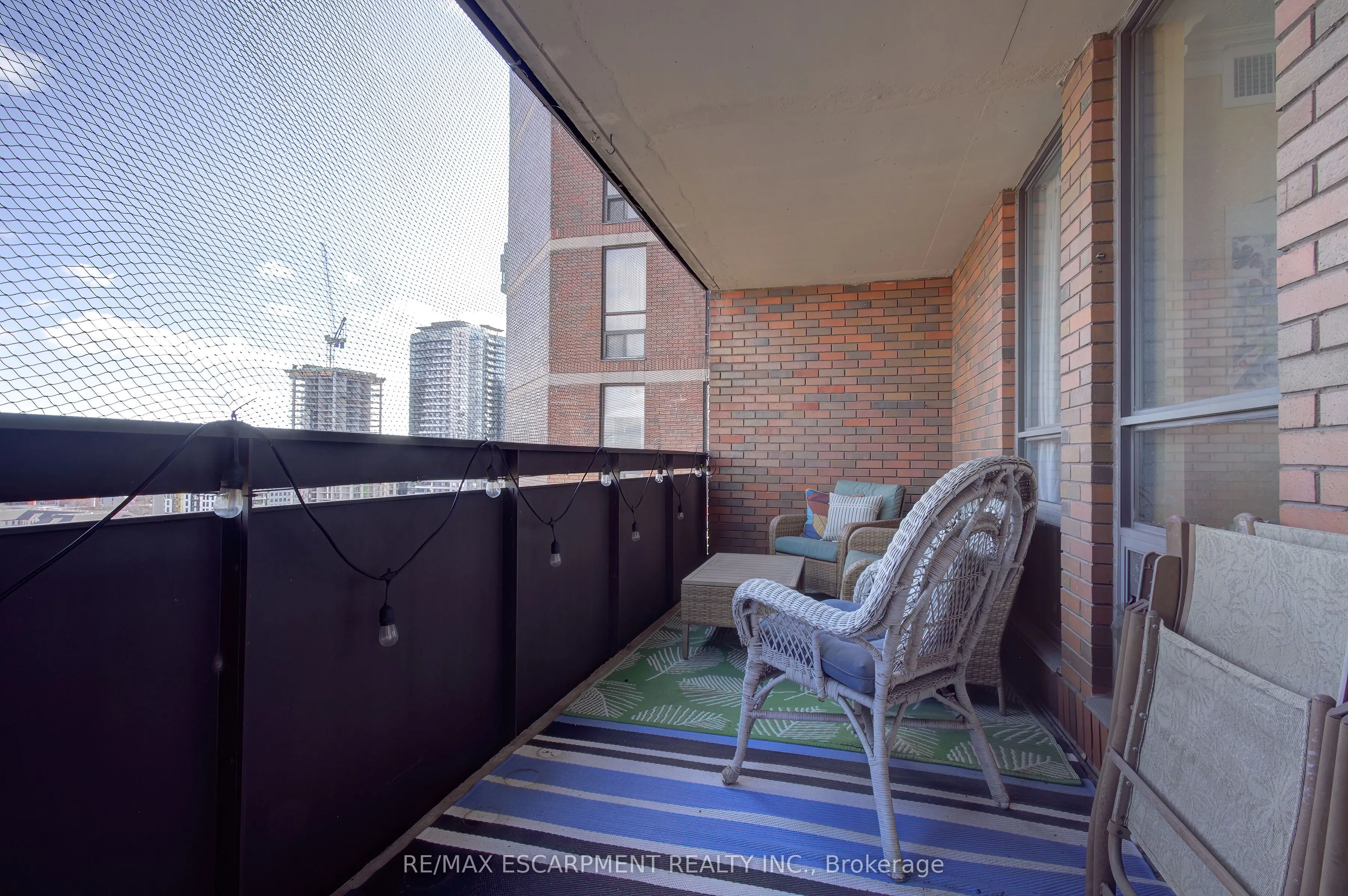 222 Jackson Street W, #1406