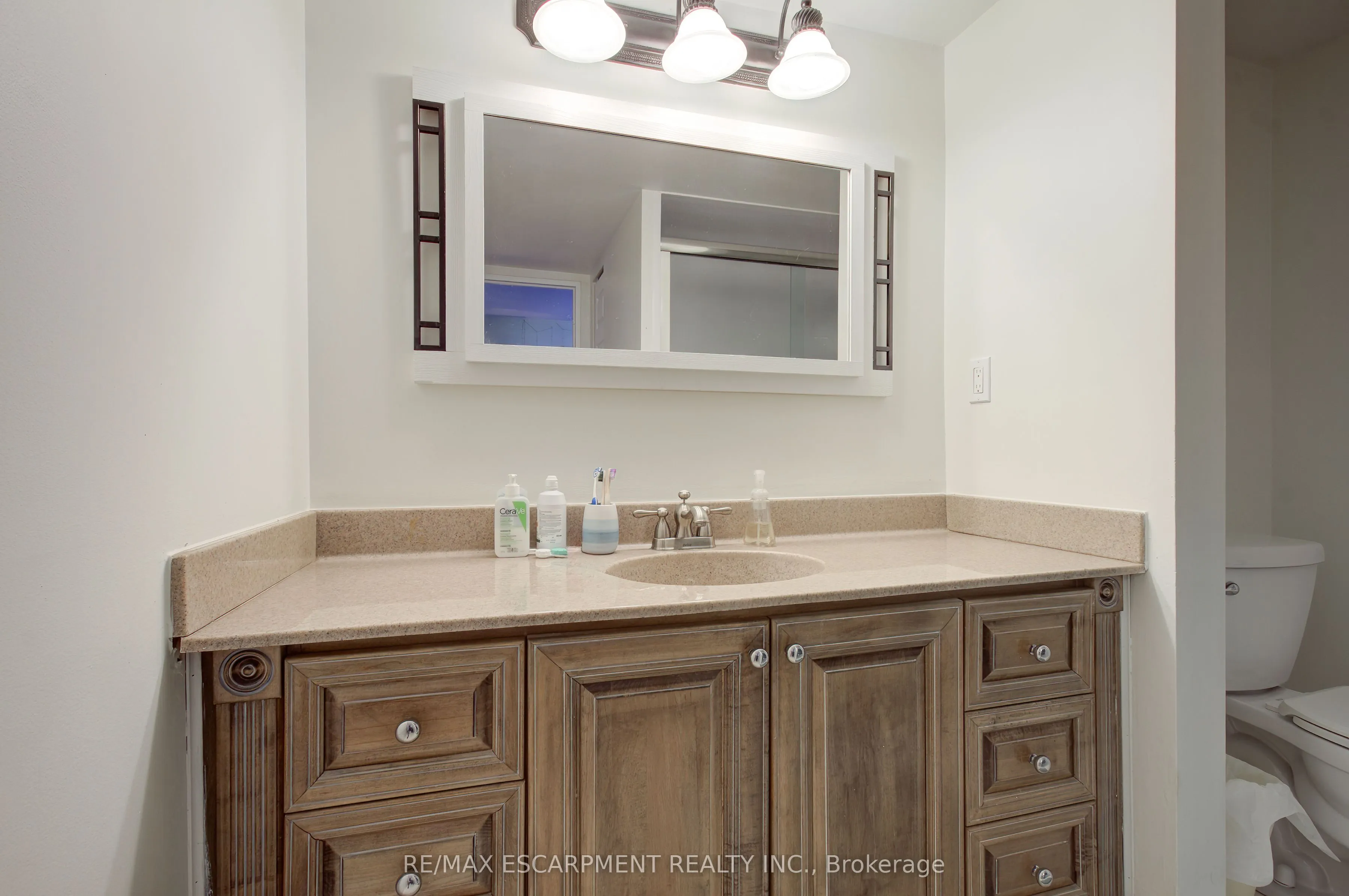 222 Jackson Street W, #1406