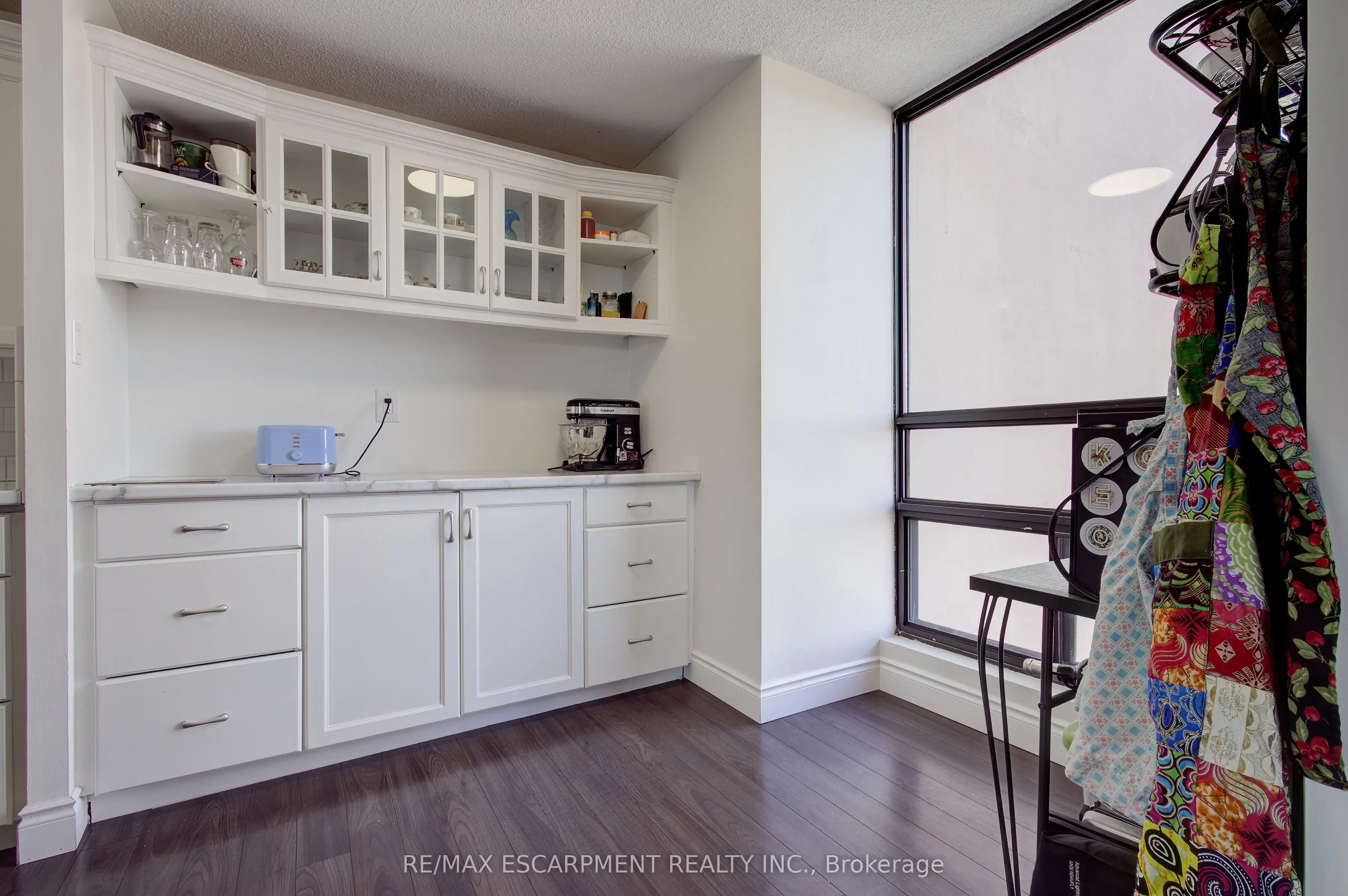 222 Jackson Street W, #1406