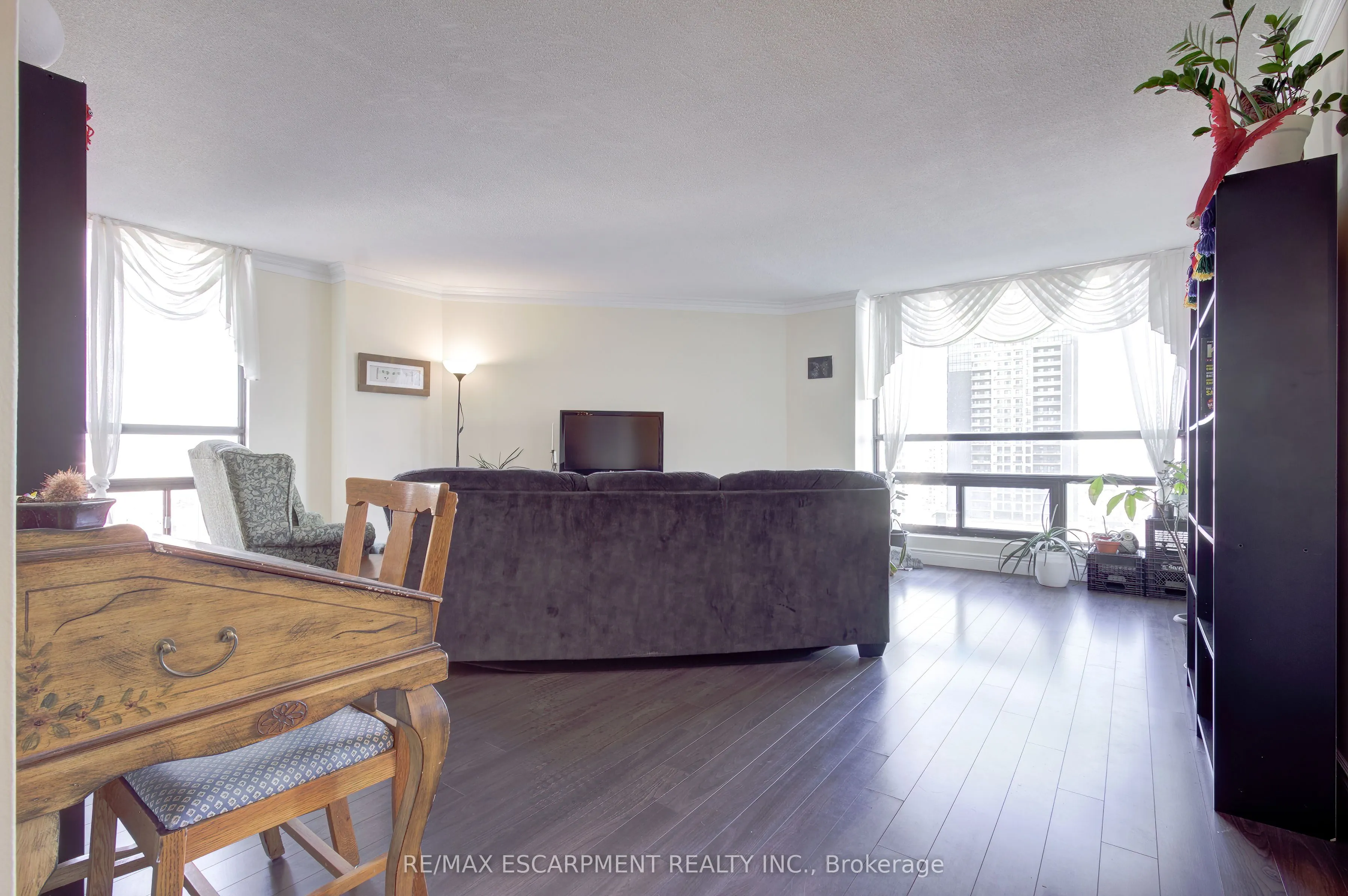 222 Jackson Street W, #1406