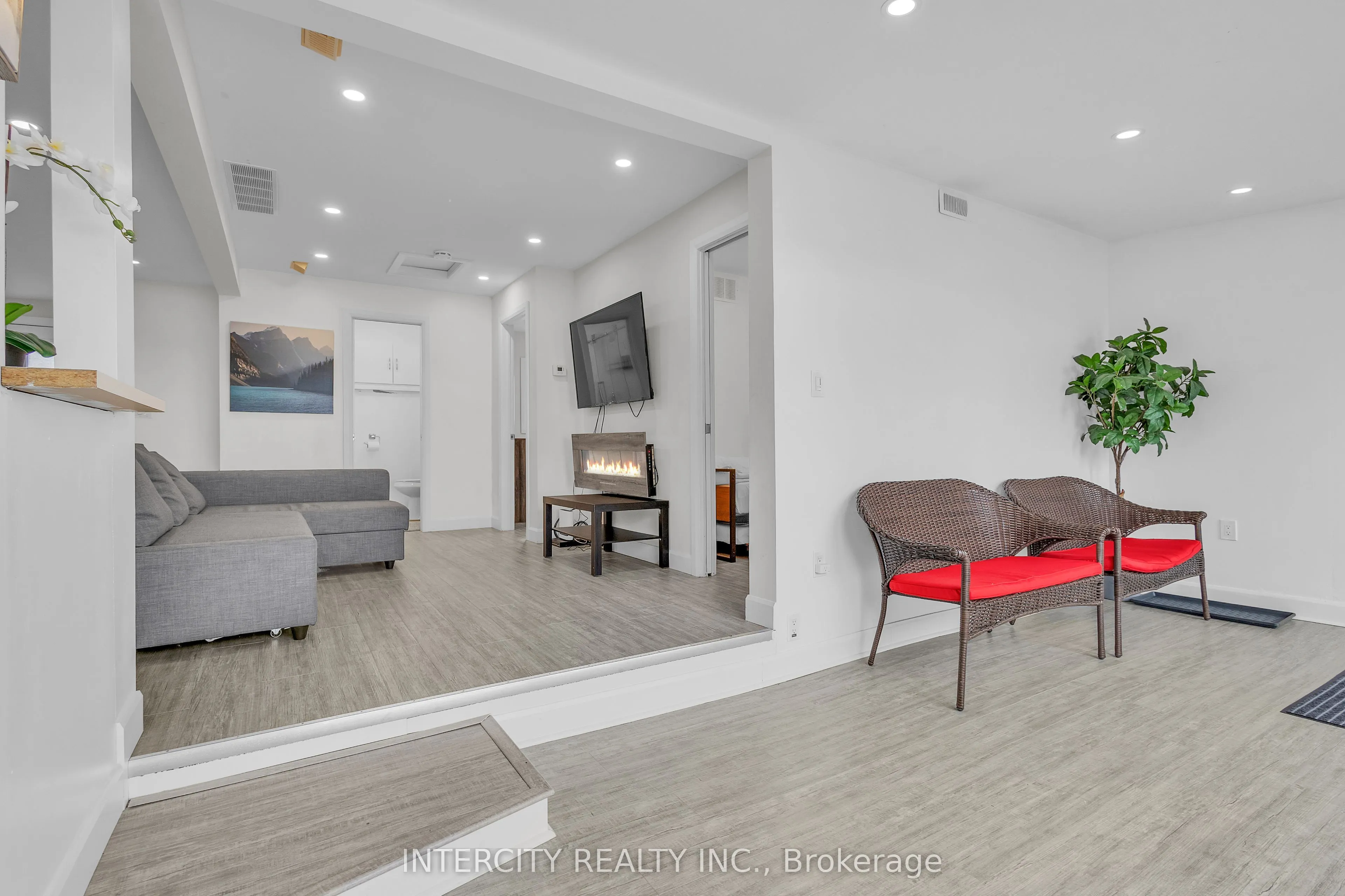 24 Trillium Avenue
