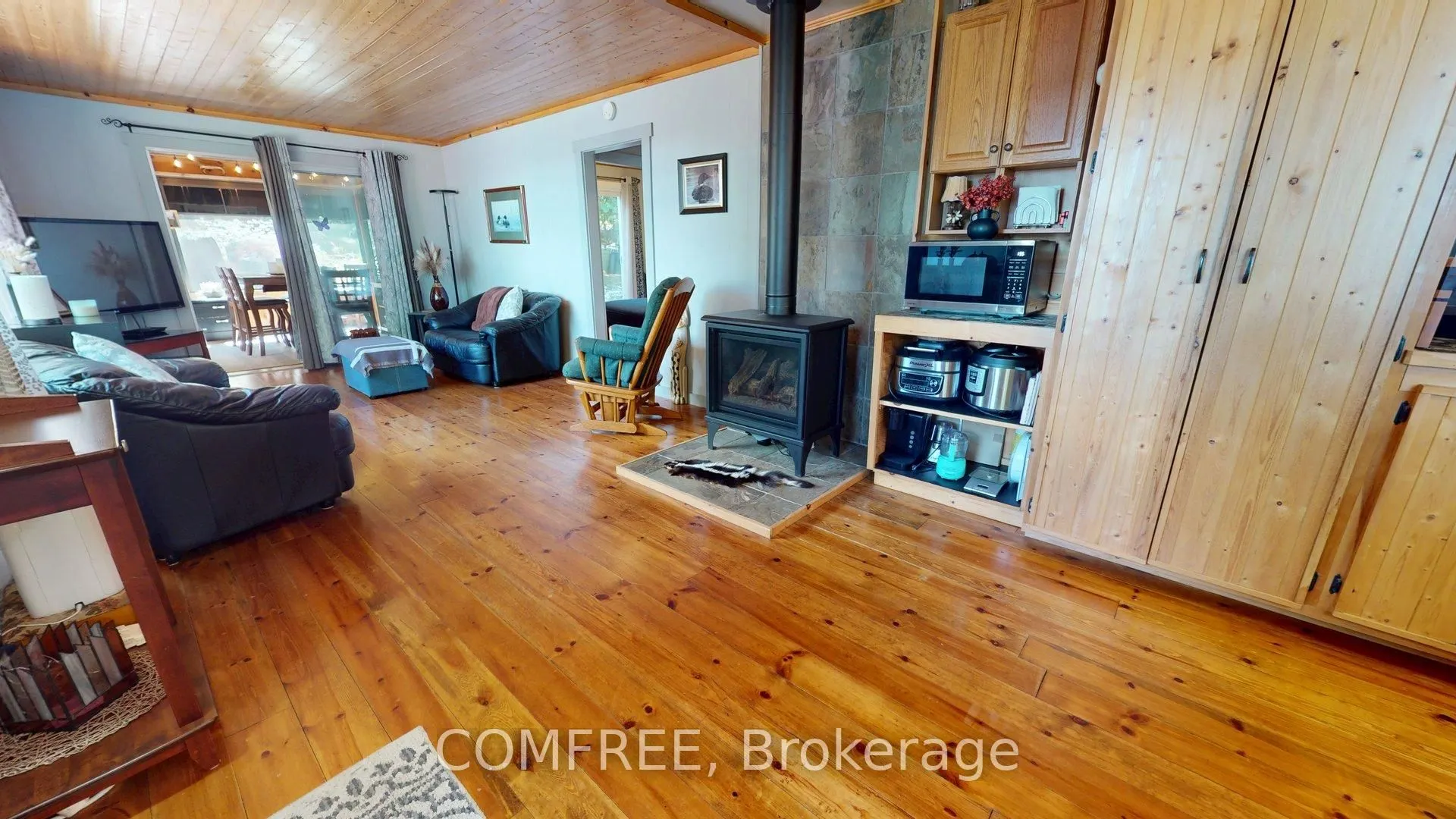 1005 Hoyle Lane W