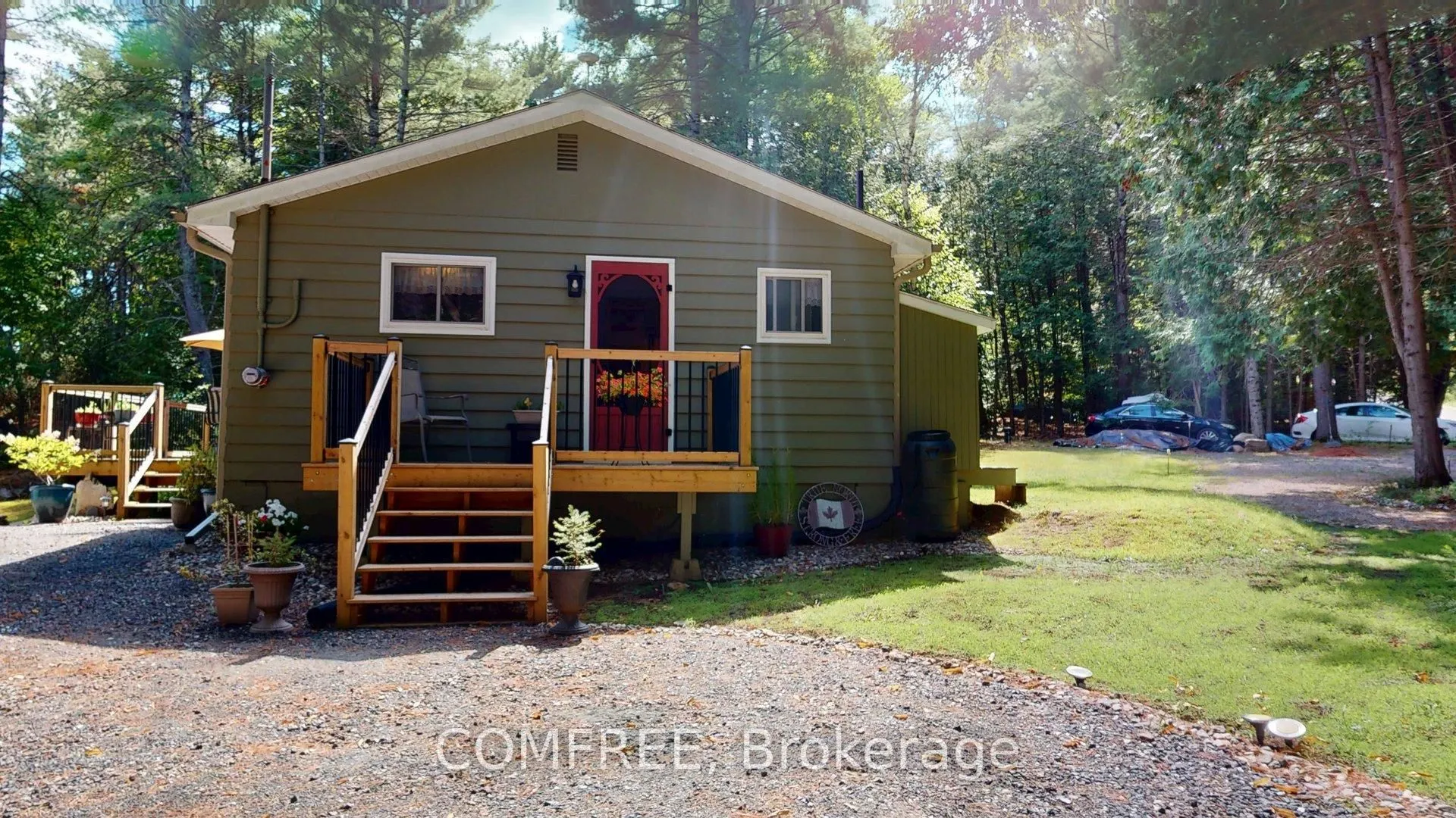 1005 Hoyle Lane W
