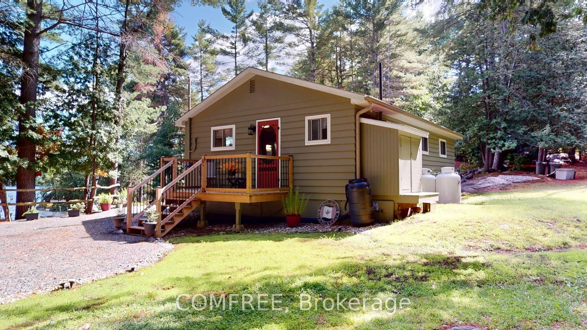 1005 Hoyle Lane W