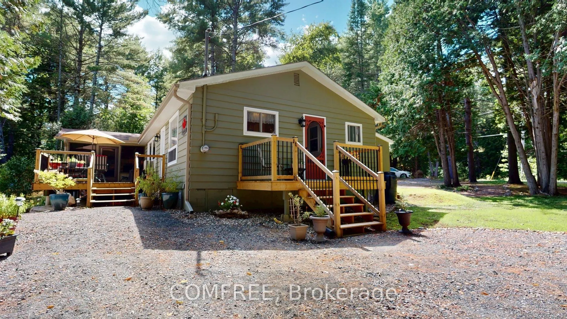 1005 Hoyle Lane W
